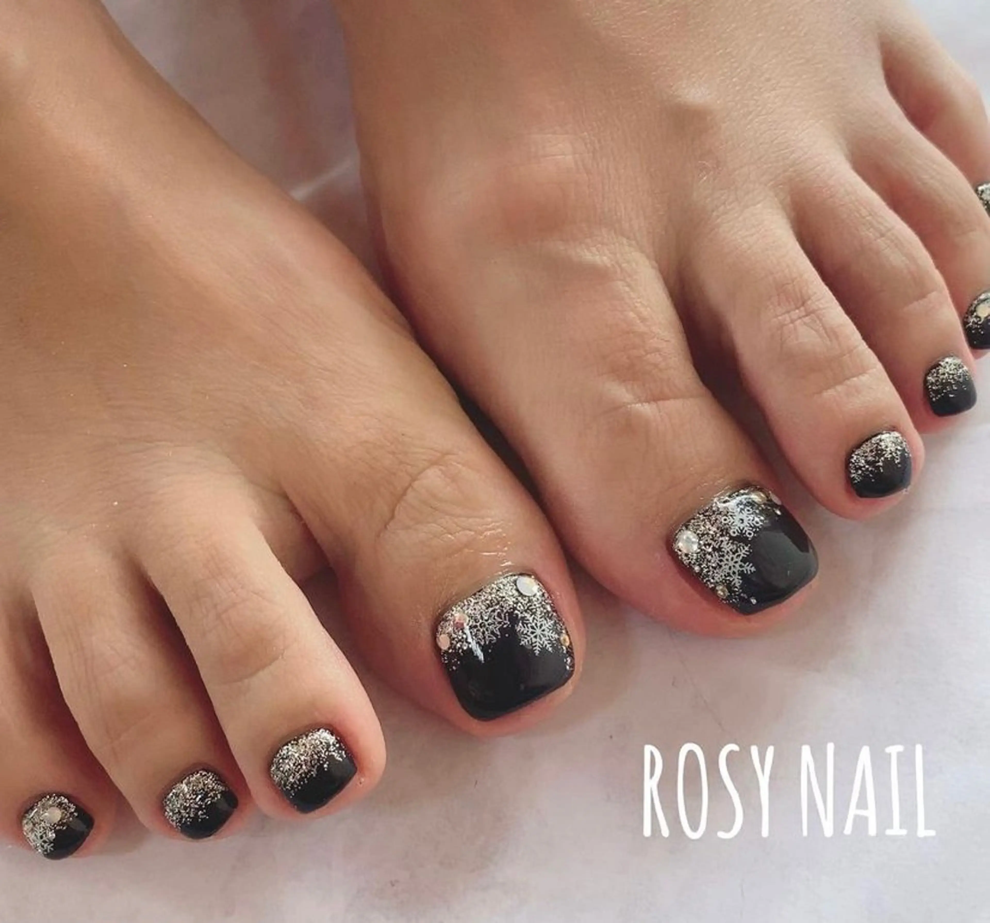 ネイル フットネイル 持ち込み 冬ネイル ROSY NAIL ロージーネイルのネイルデザイン