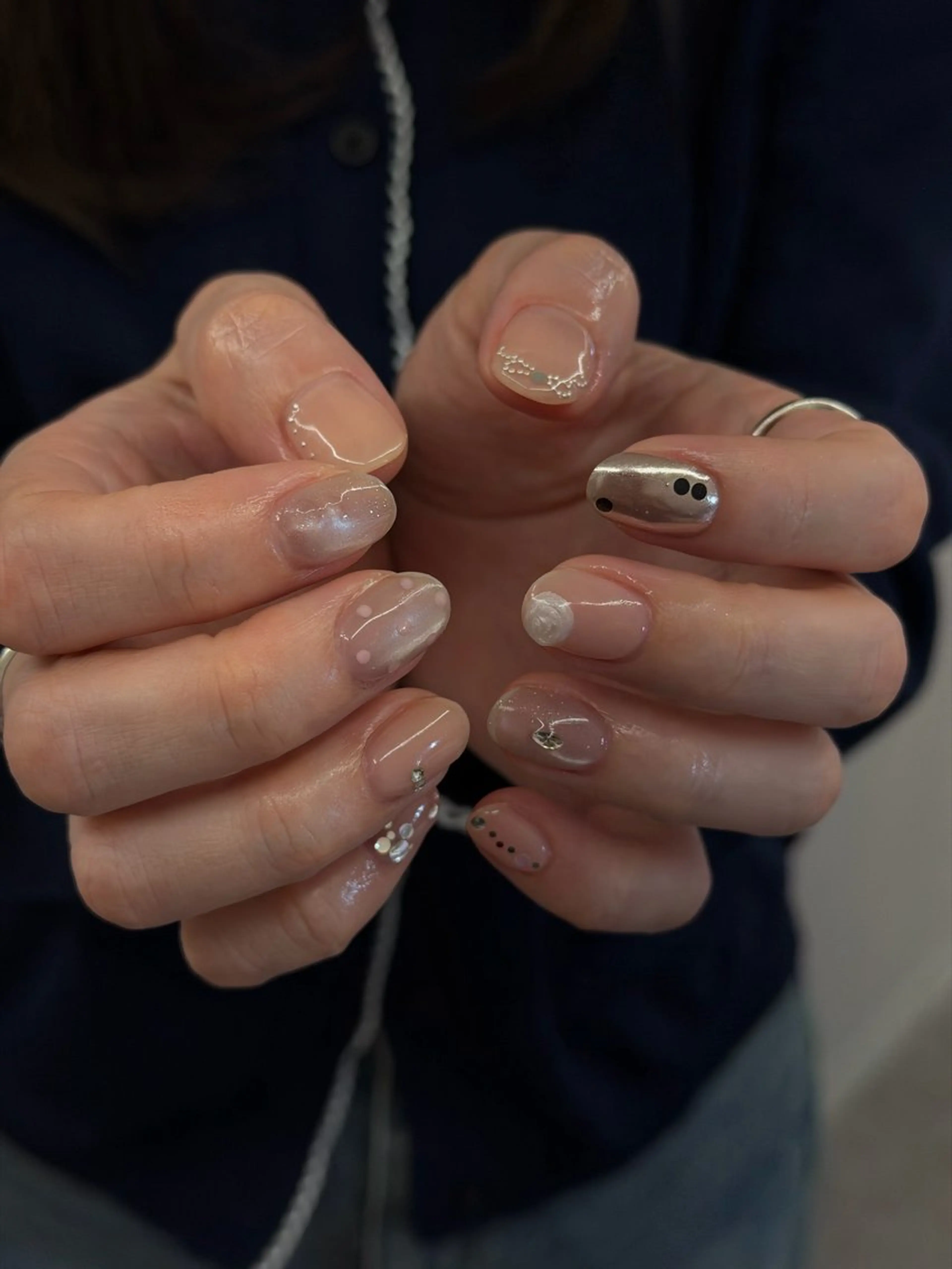 ネイル ドット ジェルネイル キラキラネイル マグネットネイル ニュアンスネイル ハンドネイル ハンドケア Bana_ Nailのネイルデザイン