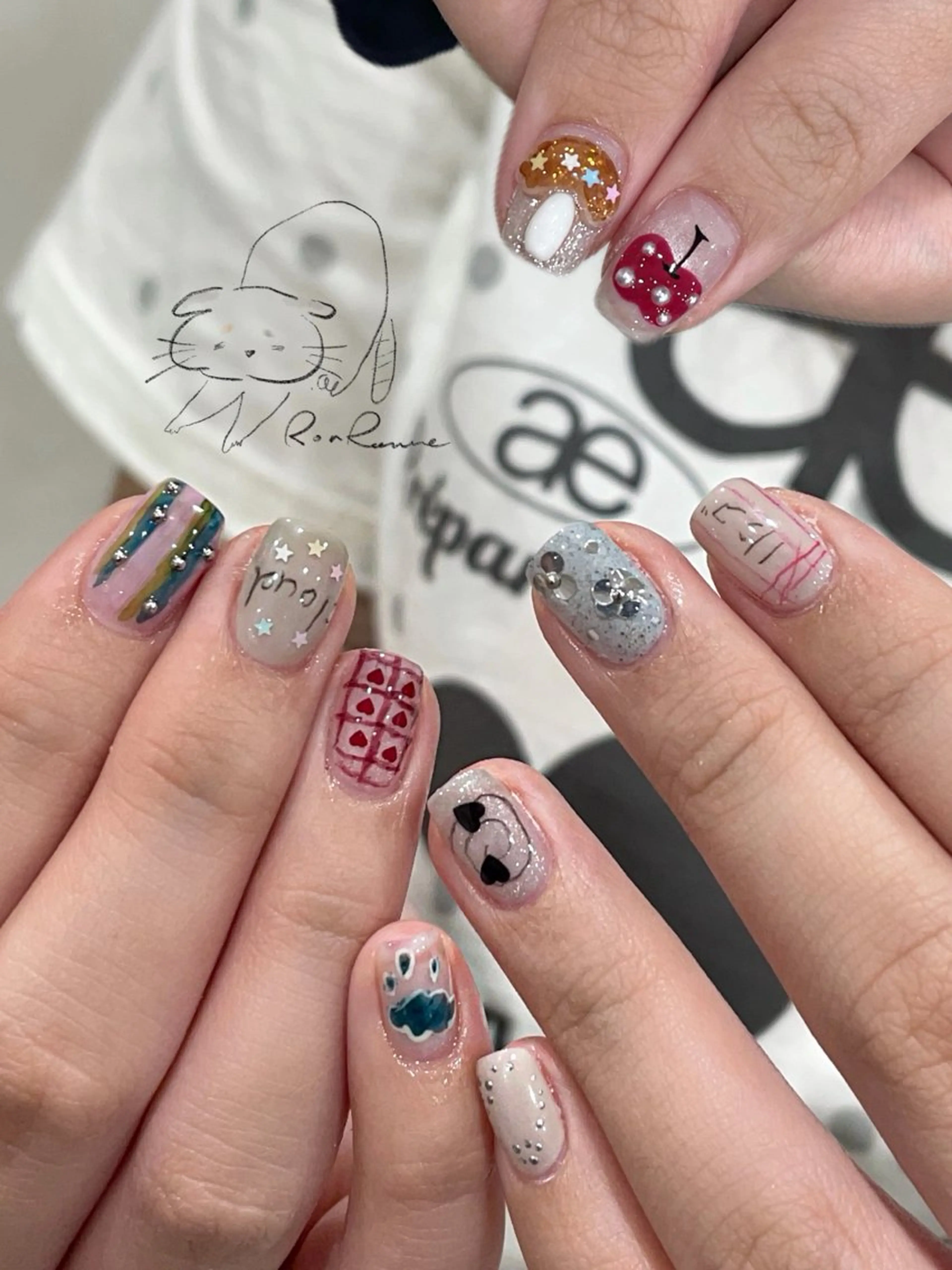 ネイル オーロラネイル 長さ出し フレンチネイル ジェルネイル ミラーネイル ハンドネイル ronronne .のネイルデザイン
