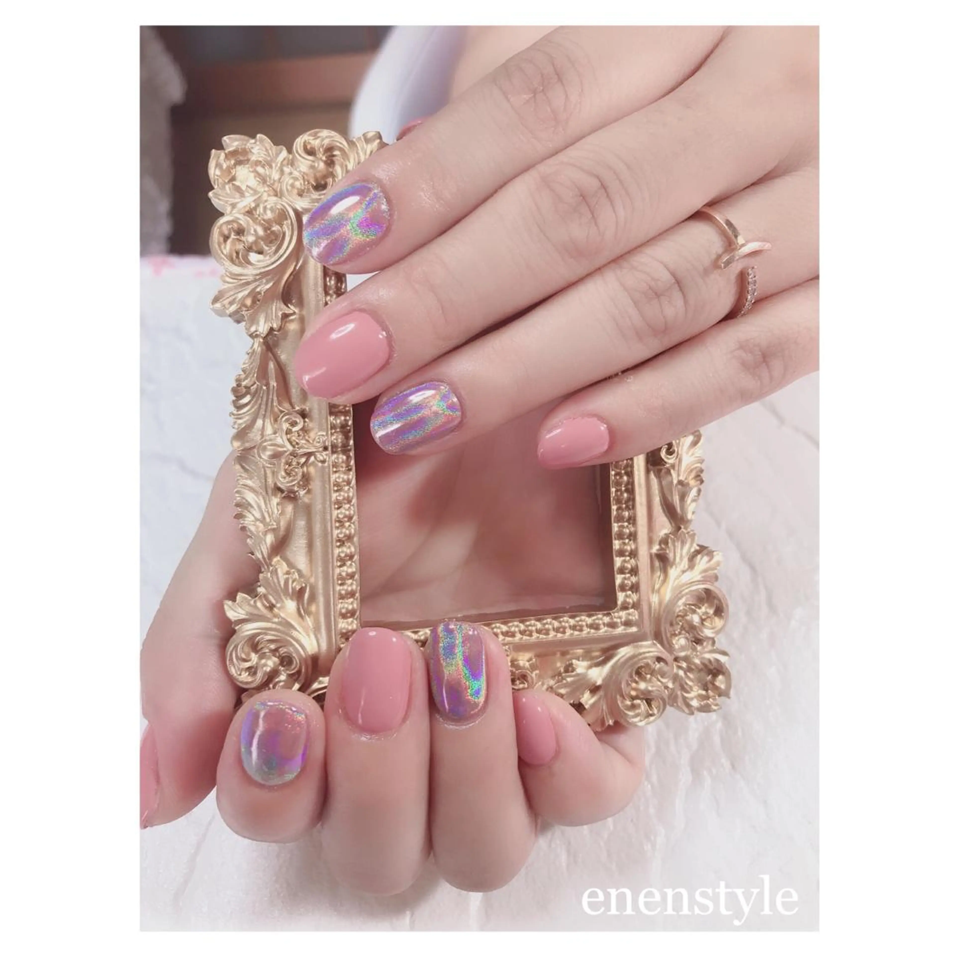 ミディアム ネイル ピンク シンプルネイル ハンドネイル 👑enen style👑のネイルデザイン