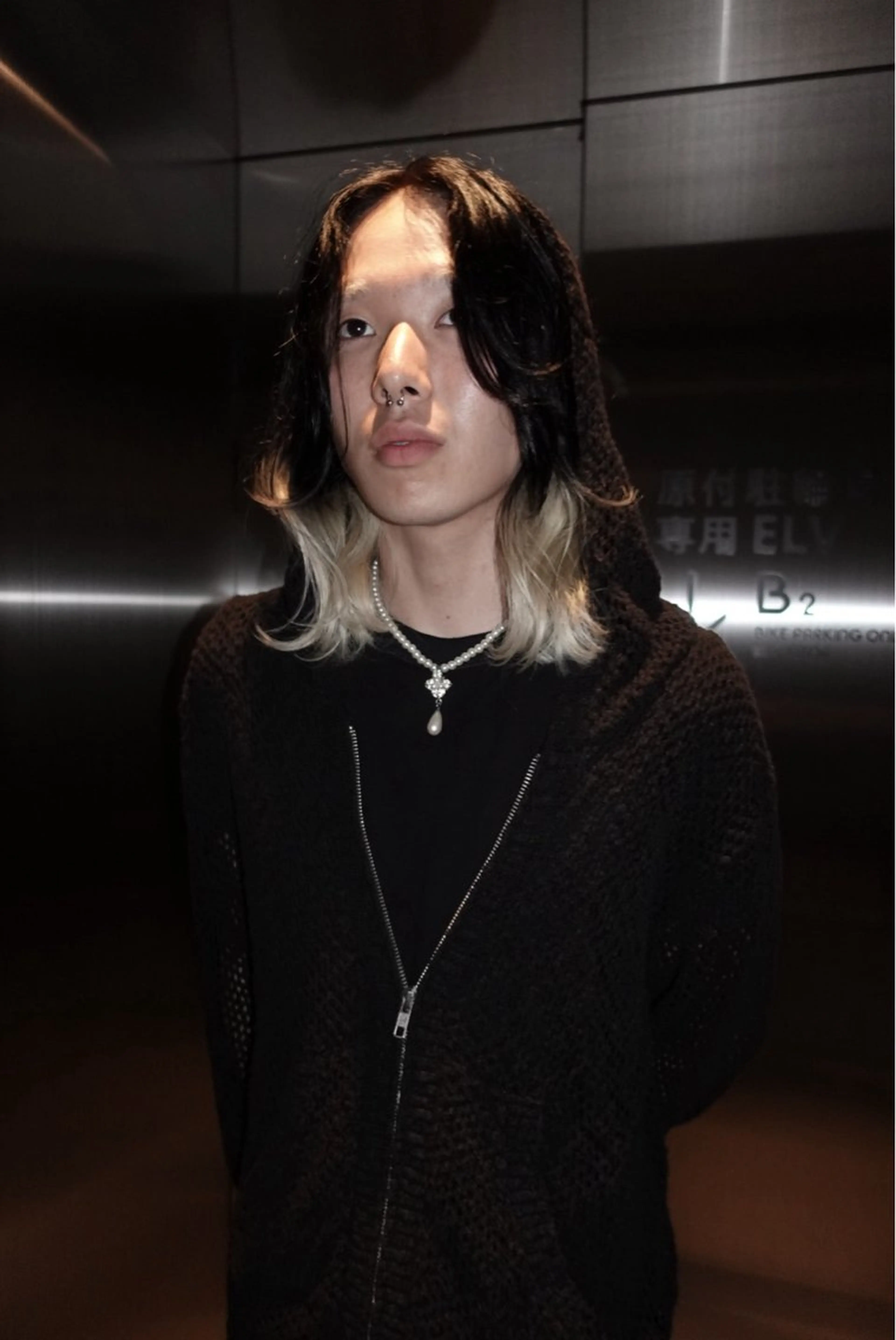 ミディアム ヘアカラー トリートメント Null 表参道所属・岩下昂世/ ハイトーン/デザインのヘアスタイル