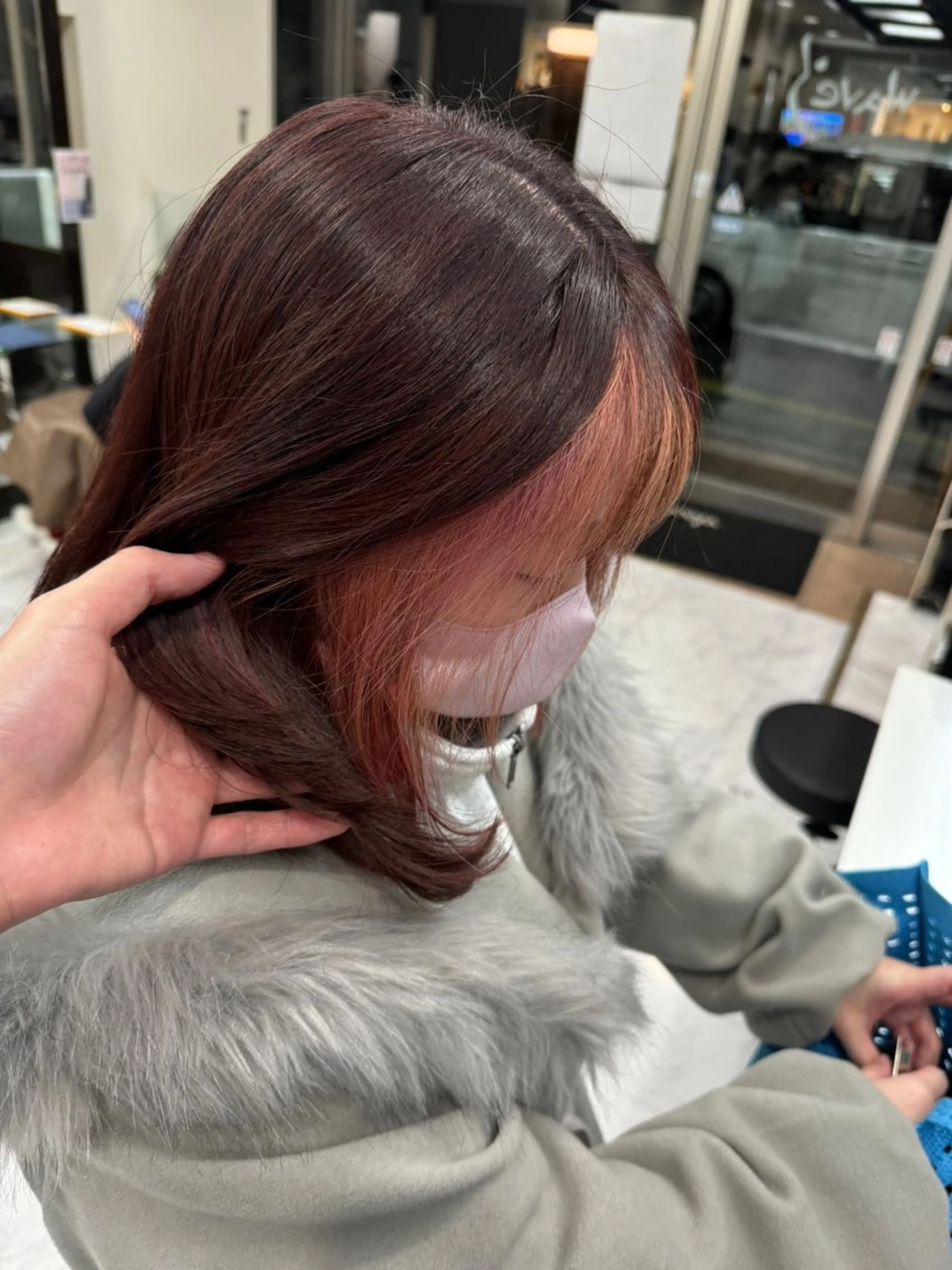 ミディアム カラー ヘアアレンジ ミストバング ブリーチ ブラウンカラー デザインカラー ダブルカラー カット ヘアカラー トリートメント Zina 大宮所属・目黒 碧人のヘアスタイル