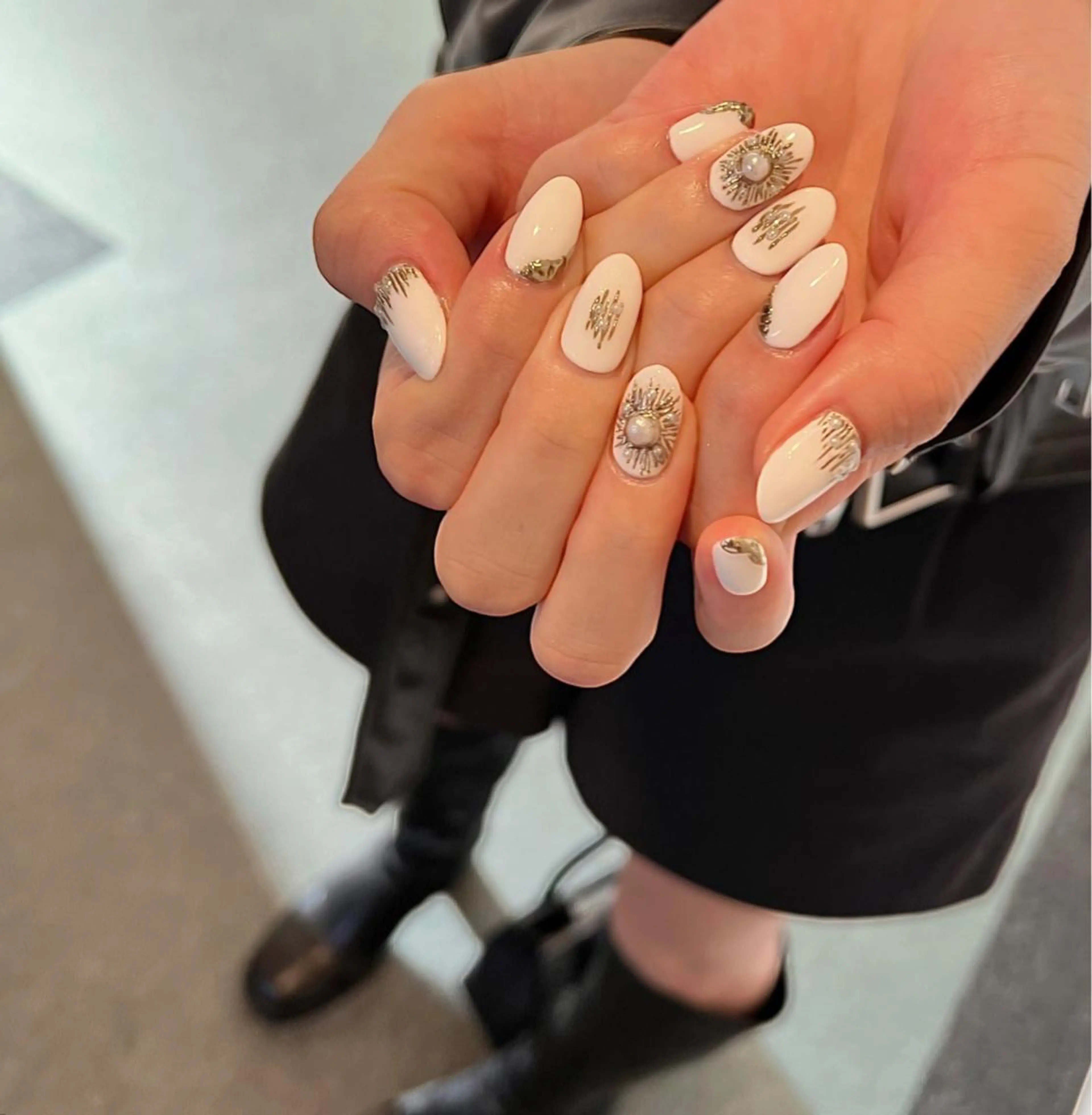 ネイル オーロラネイル フットネイル フレンチネイル ジェルネイル 韓国ネイル ハンドネイル ハンドケア 【ENサロン】 Rei🎀Nailのネイルデザイン