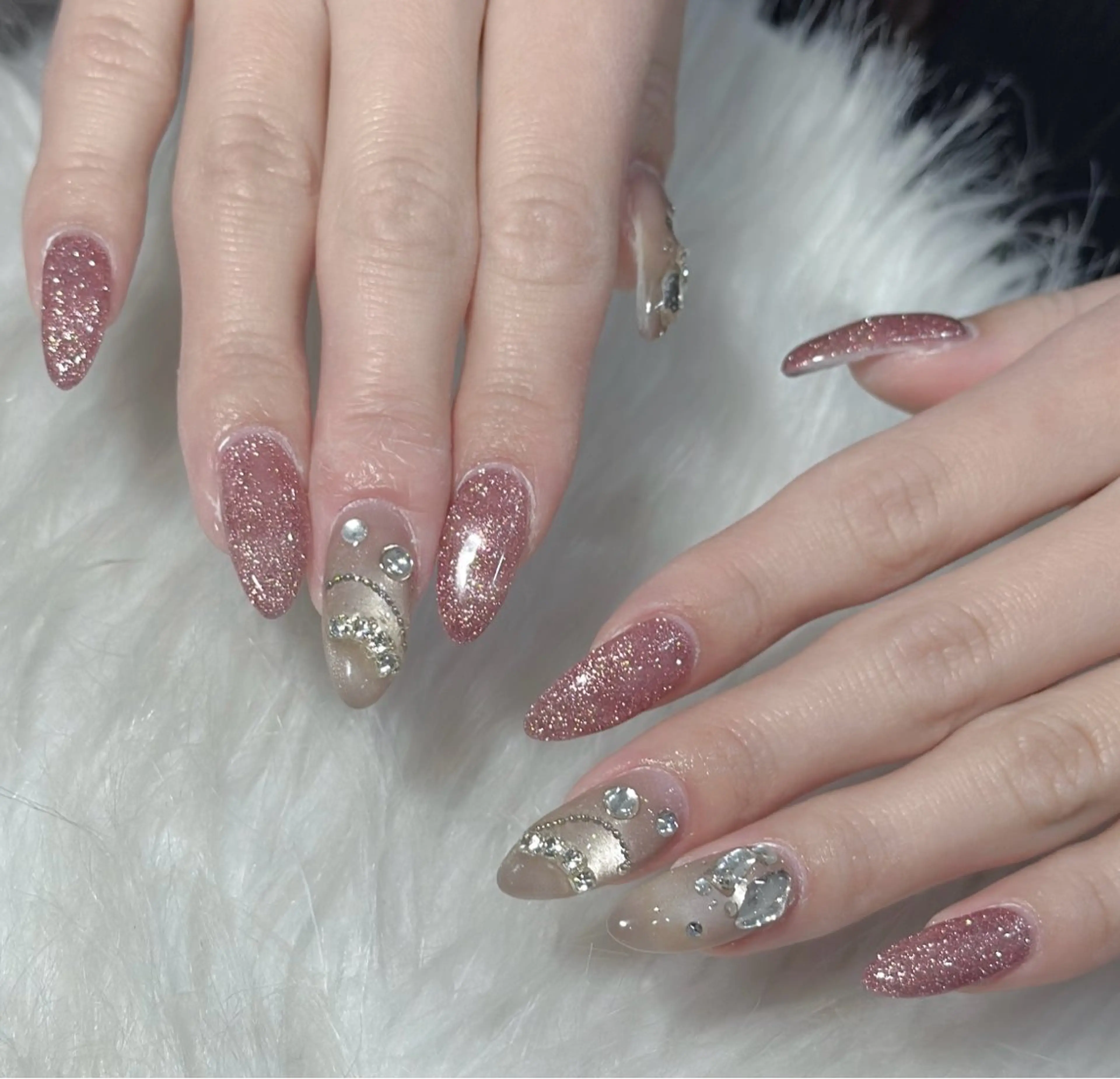 ネイル ハンドネイル フットネイル LAVISH nanamiのネイルデザイン