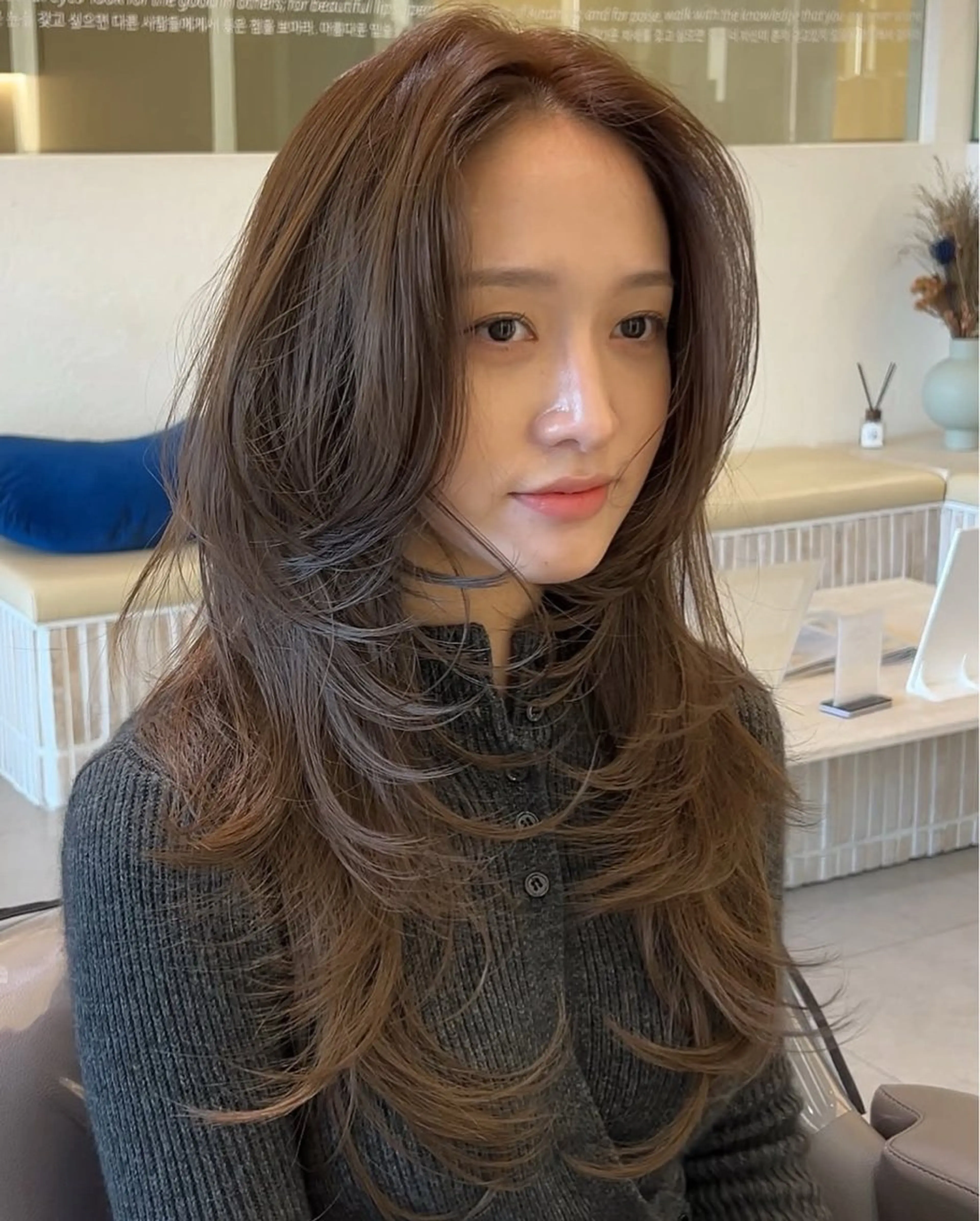 ロング ヘアカラー トリートメント salowin 原宿 aroa所属・韓国／ハッシュカット ／透明感カラー／金野のヘアスタイル