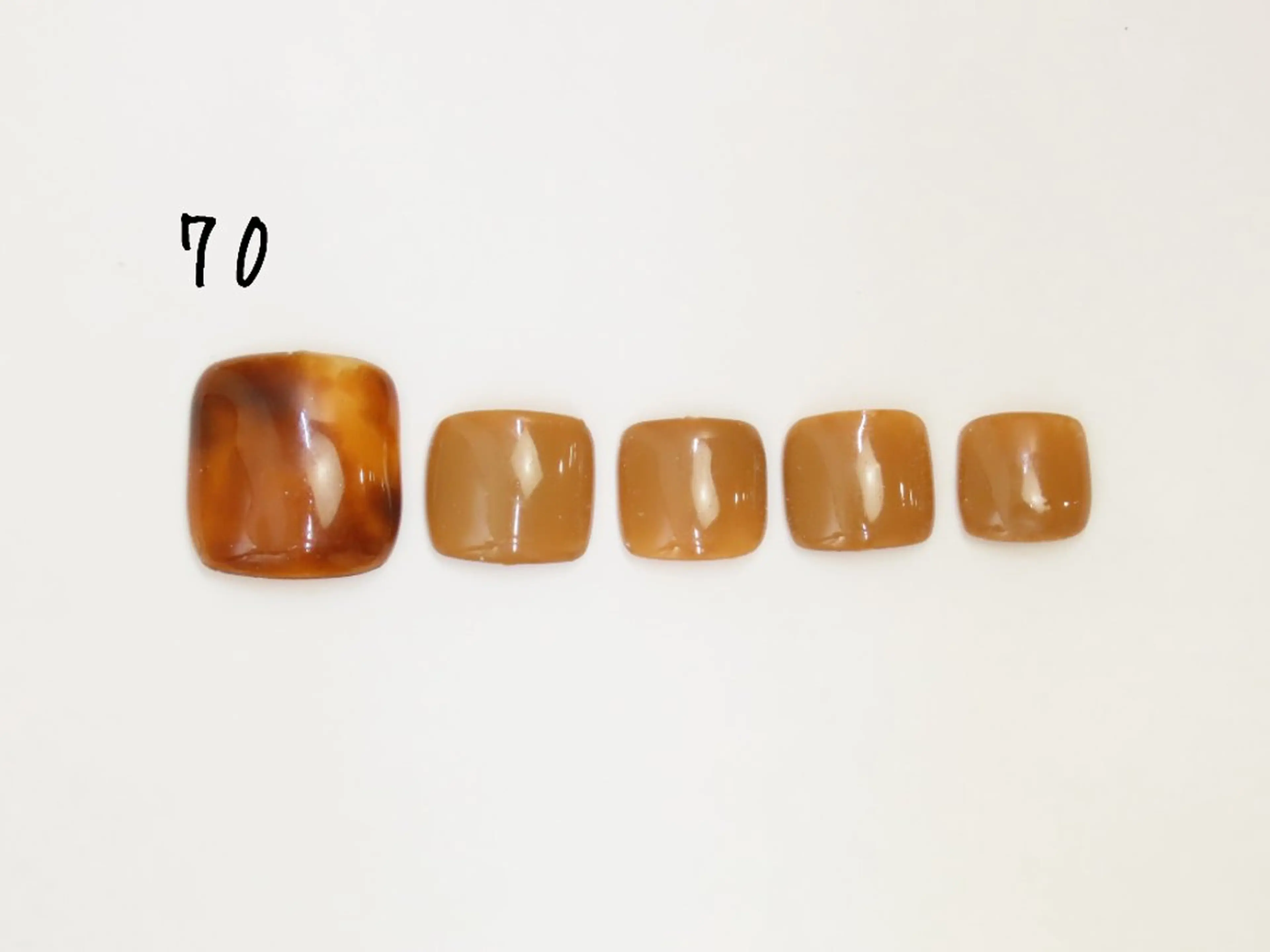 ネイル フットネイル Maum 新潟店のマツエク・マツパデザイン