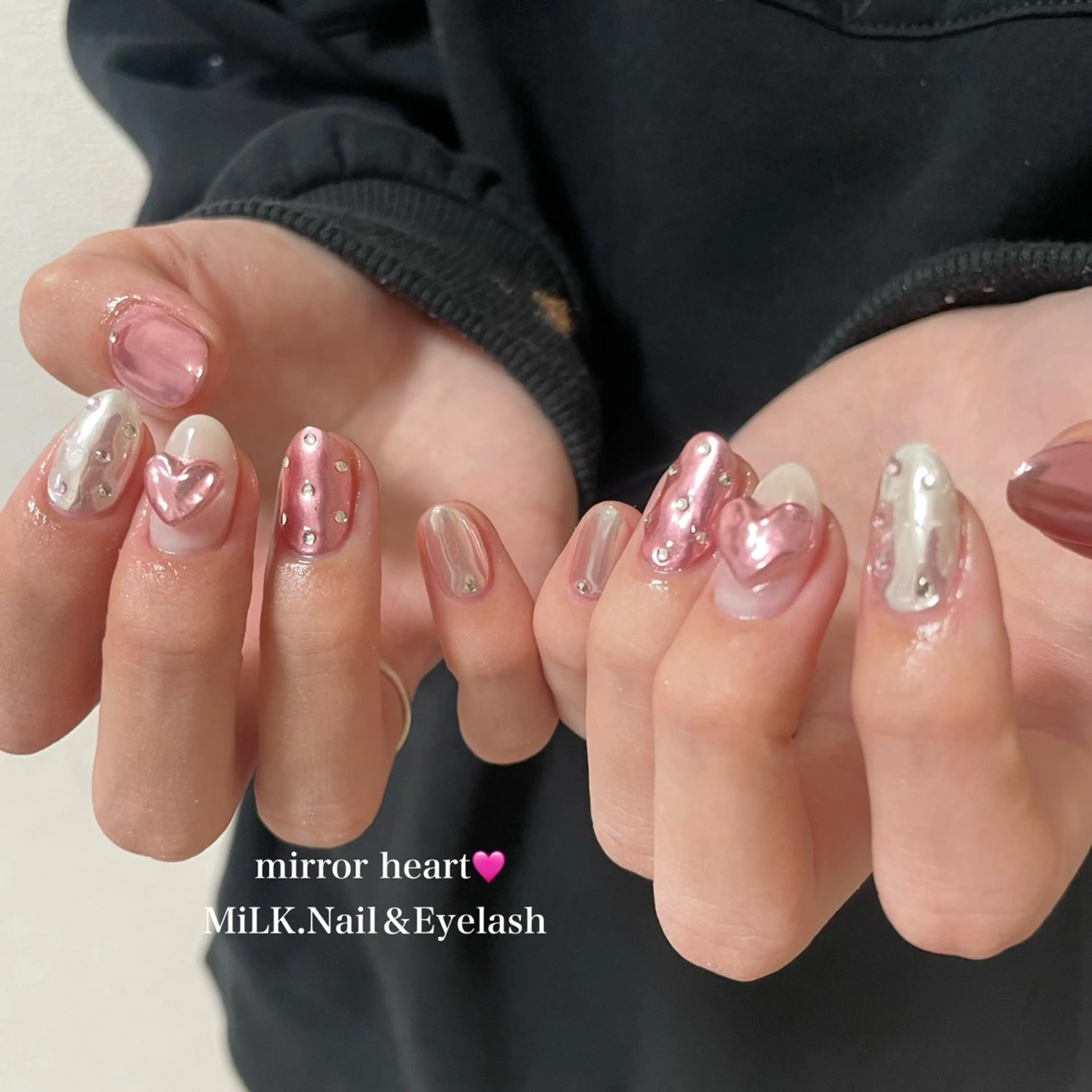 ネイル ゴールド ハンドネイル MiLK. wakaのマツエク・マツパデザイン