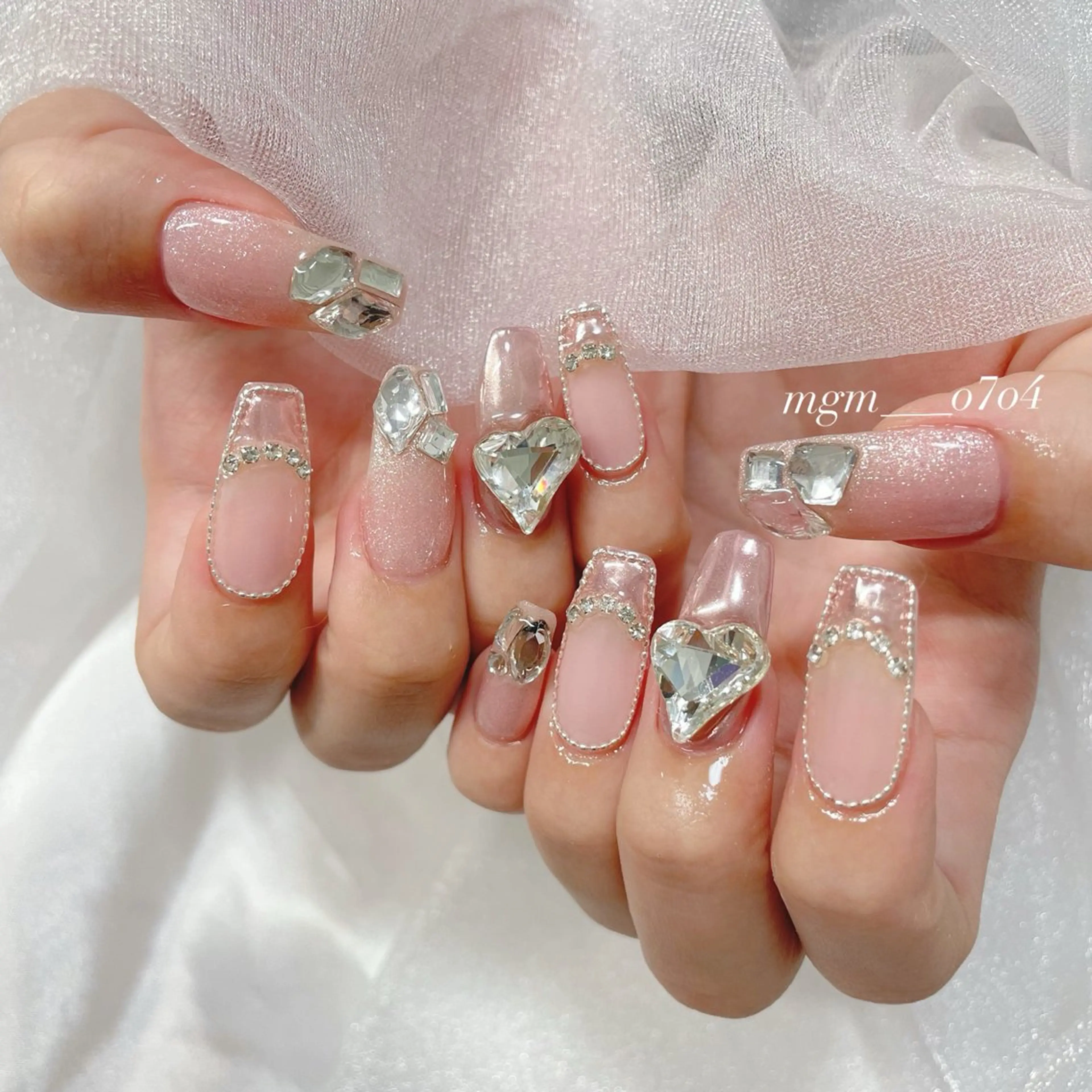 ネイル ハート ハンドネイル ハンドケア MoON...❤︎ MeGuのネイルデザイン