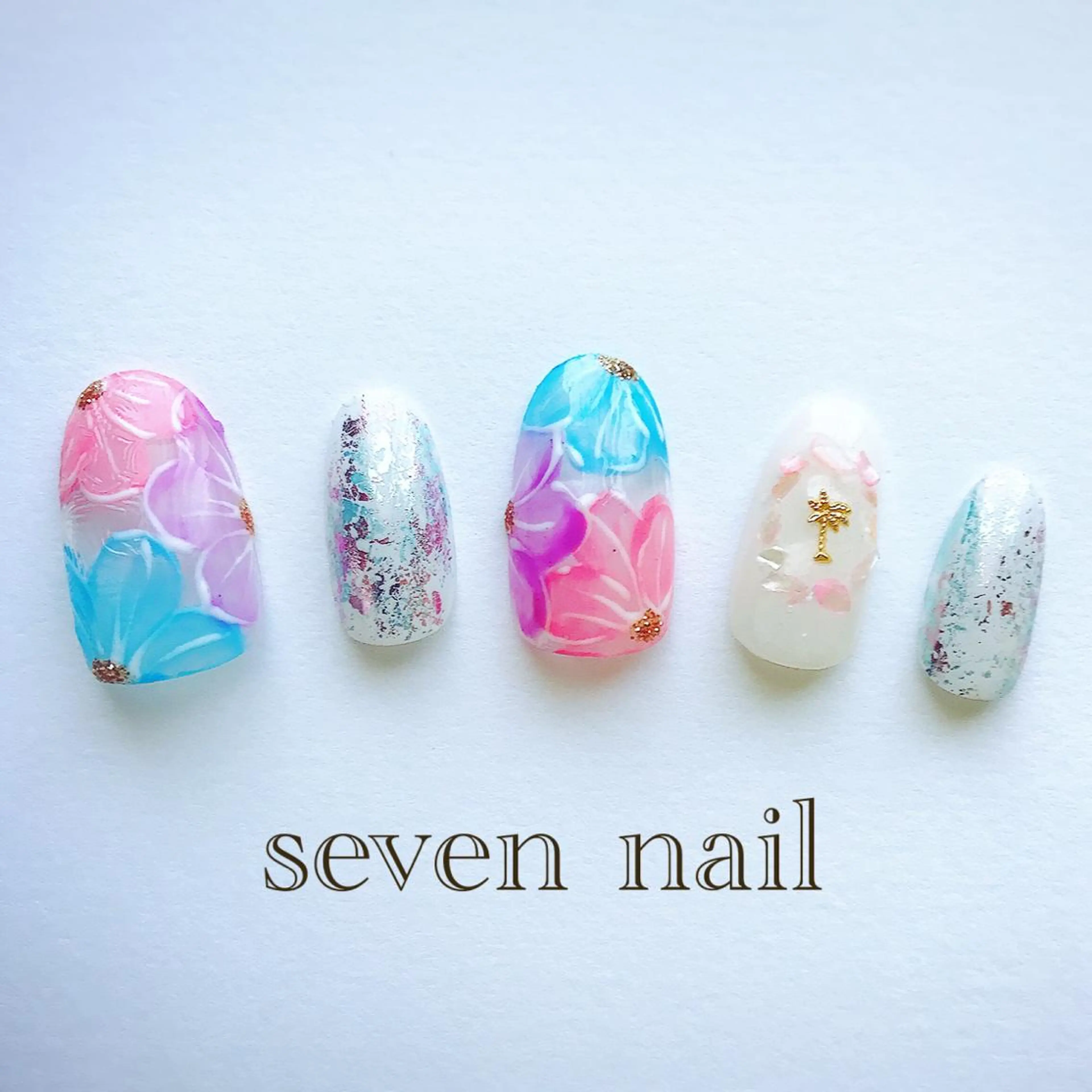 ネイル フラワーネイル ホログラムネイル 名倉 なな子のネイルデザイン