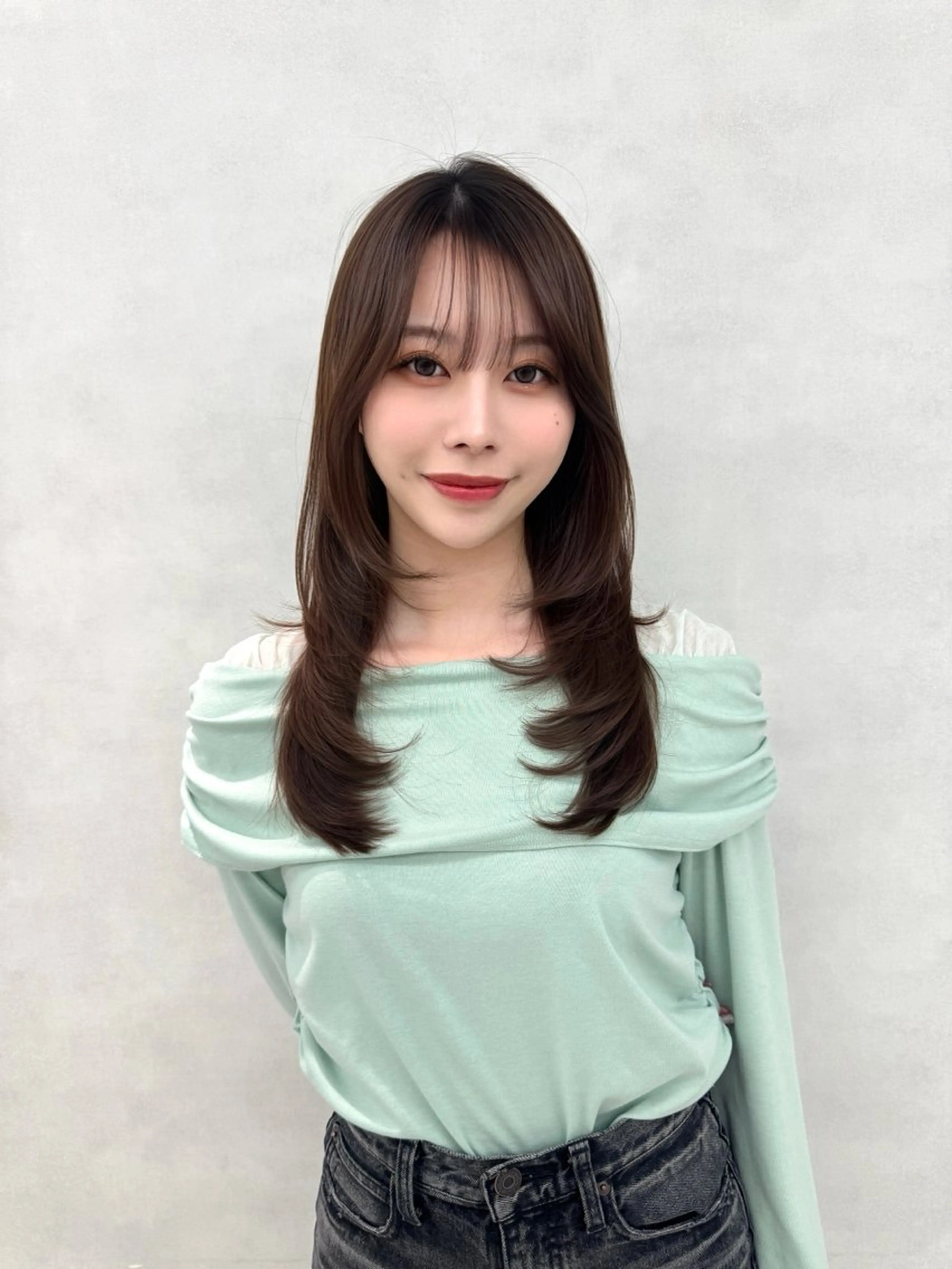 ロング 顔周りカット レイヤーカット 小顔カット 三鷹で1番ショート ボブをカットする新谷のヘアスタイル