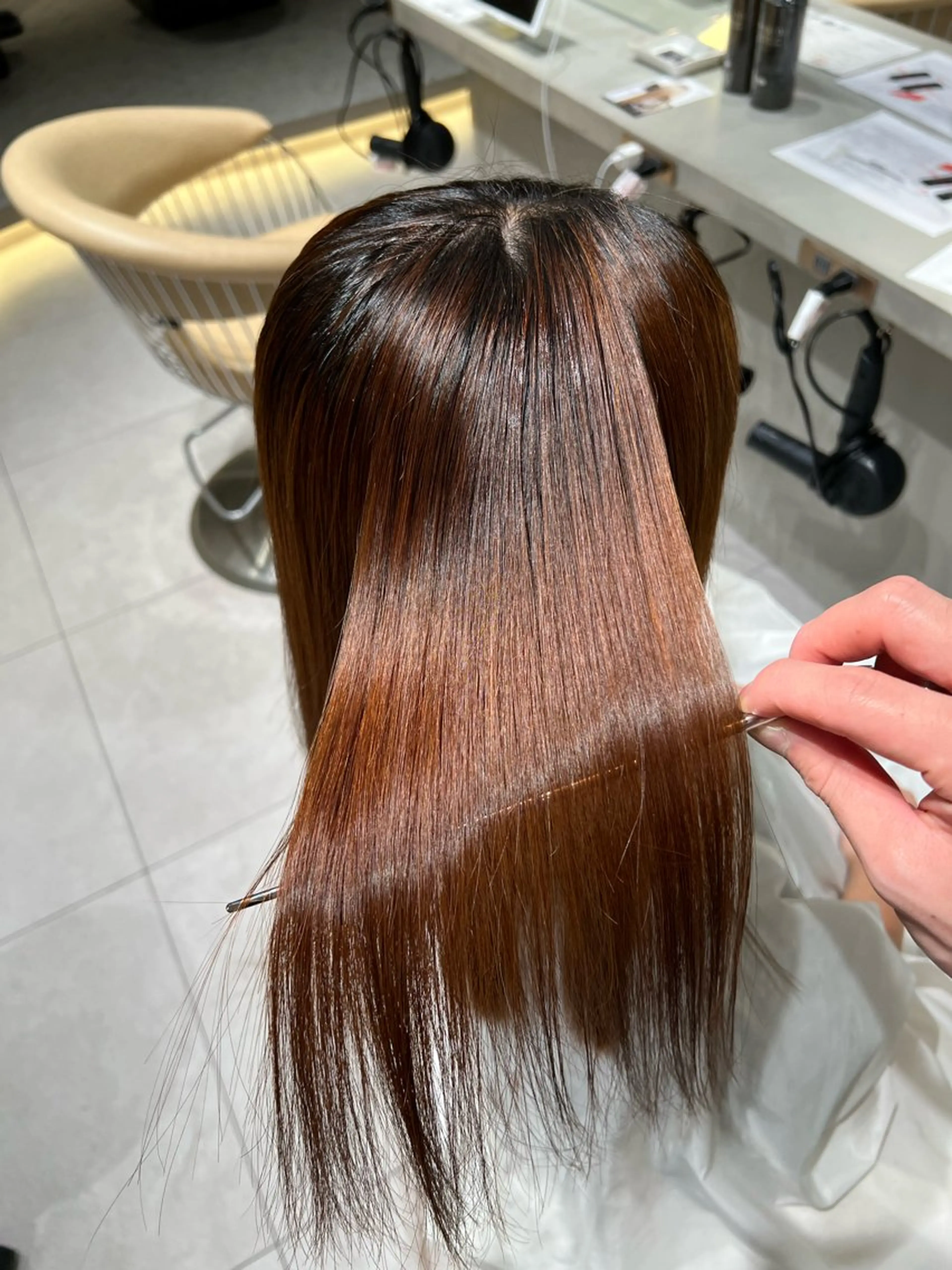 セミロング 縮毛矯正 福岡縮毛矯正✨️ ストレート 向井和輝のヘアスタイル