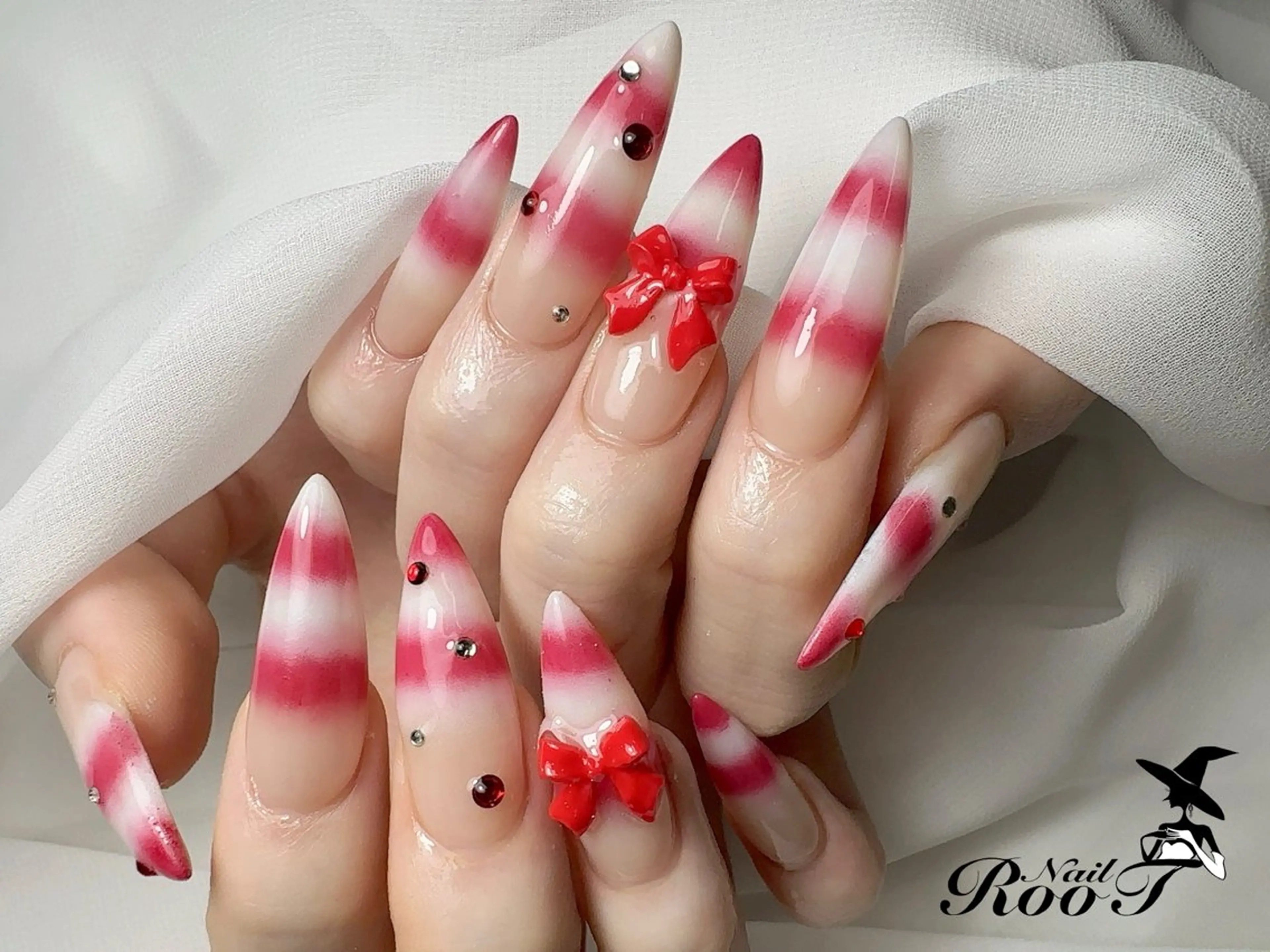 ネイル ボーダー ロングネイル ハンドネイル RooT Nailのネイルデザイン