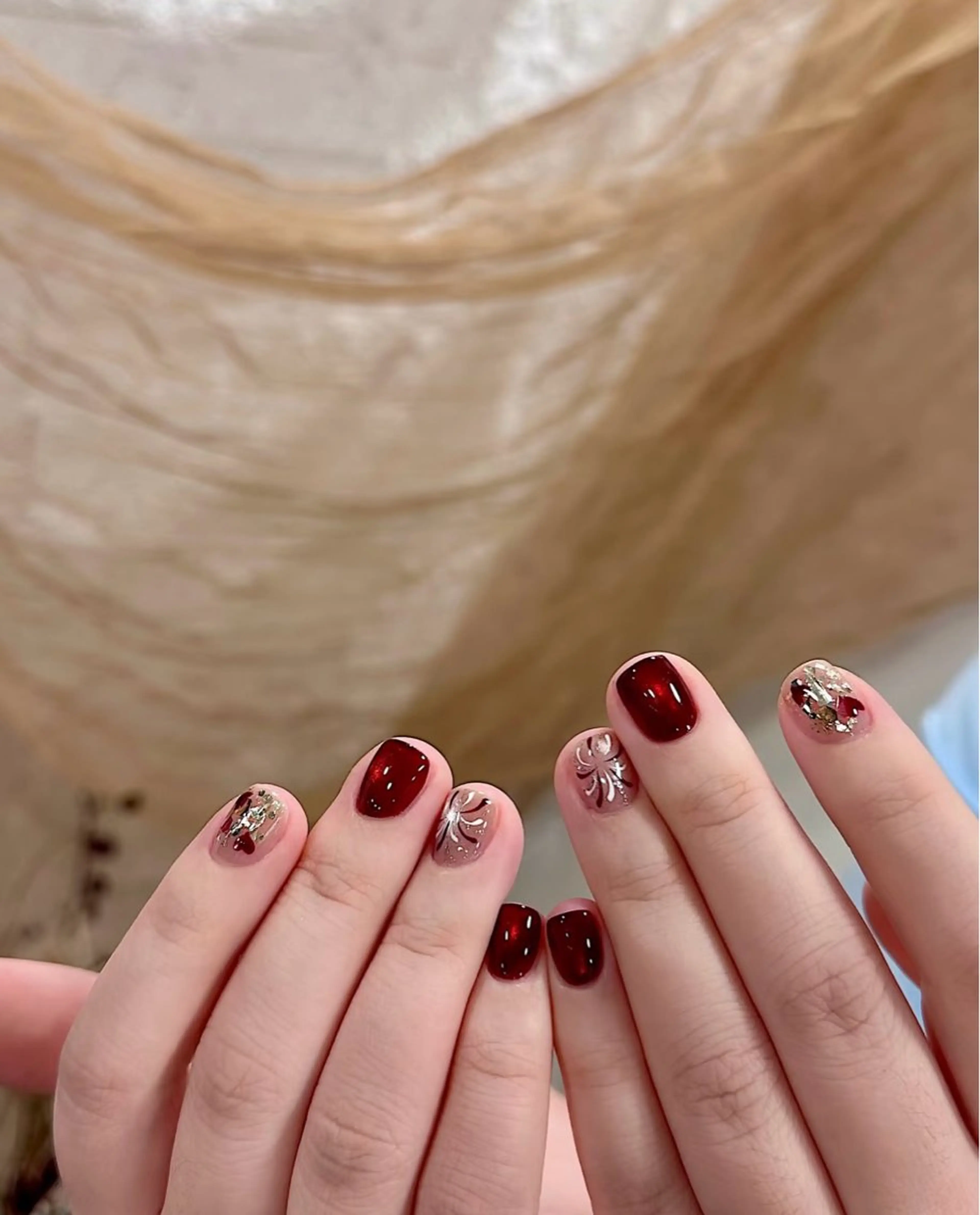 ネイル アートネイル オーロラネイル チークネイル フレンチネイル ガラスフレンチ ハンドネイル 🎀YooLi Nail salonのネイルデザイン