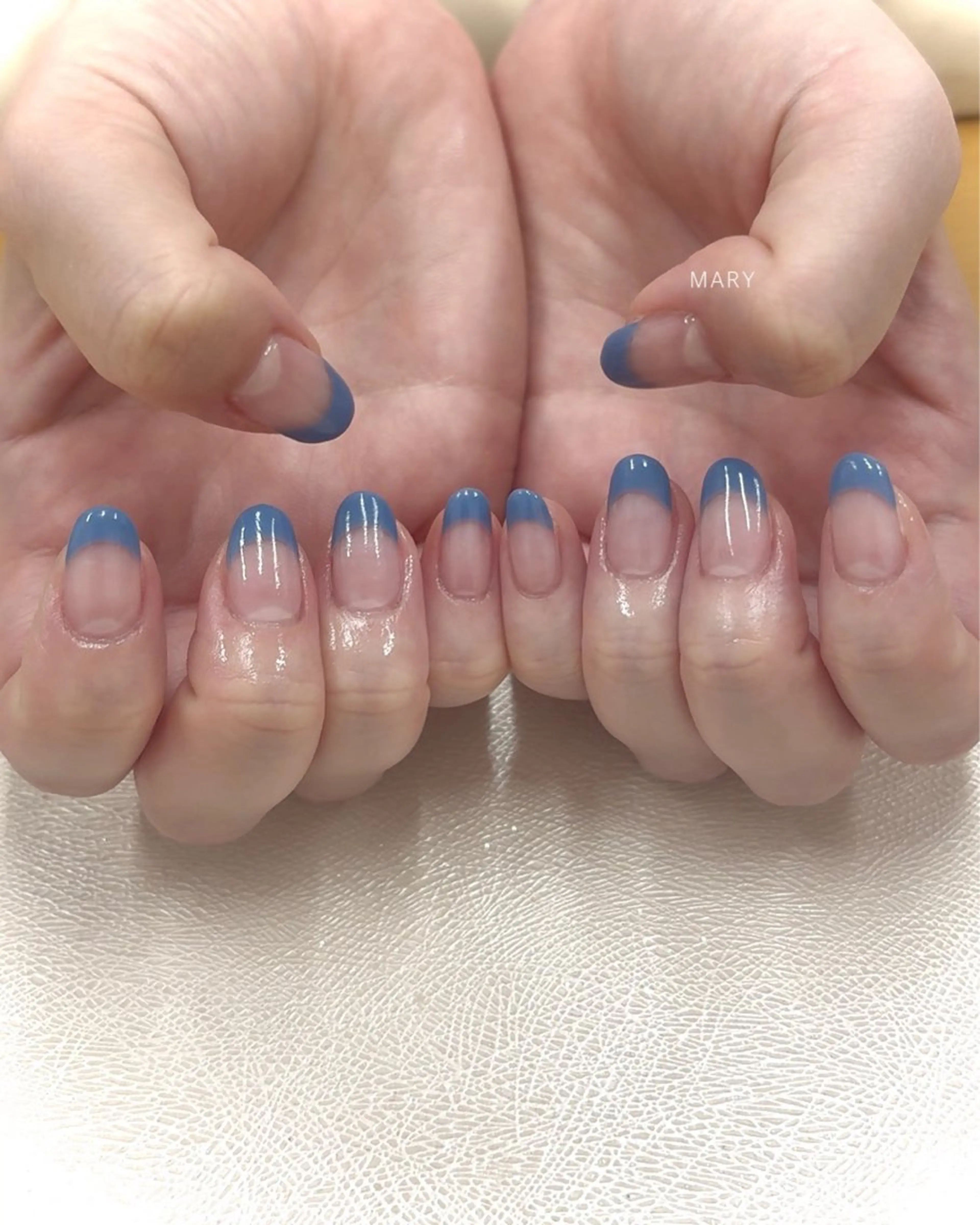 ネイル ブルー フレンチネイル ニュアンスネイル シンプルネイル ハンドネイル Mary nail .narumiのネイルデザイン