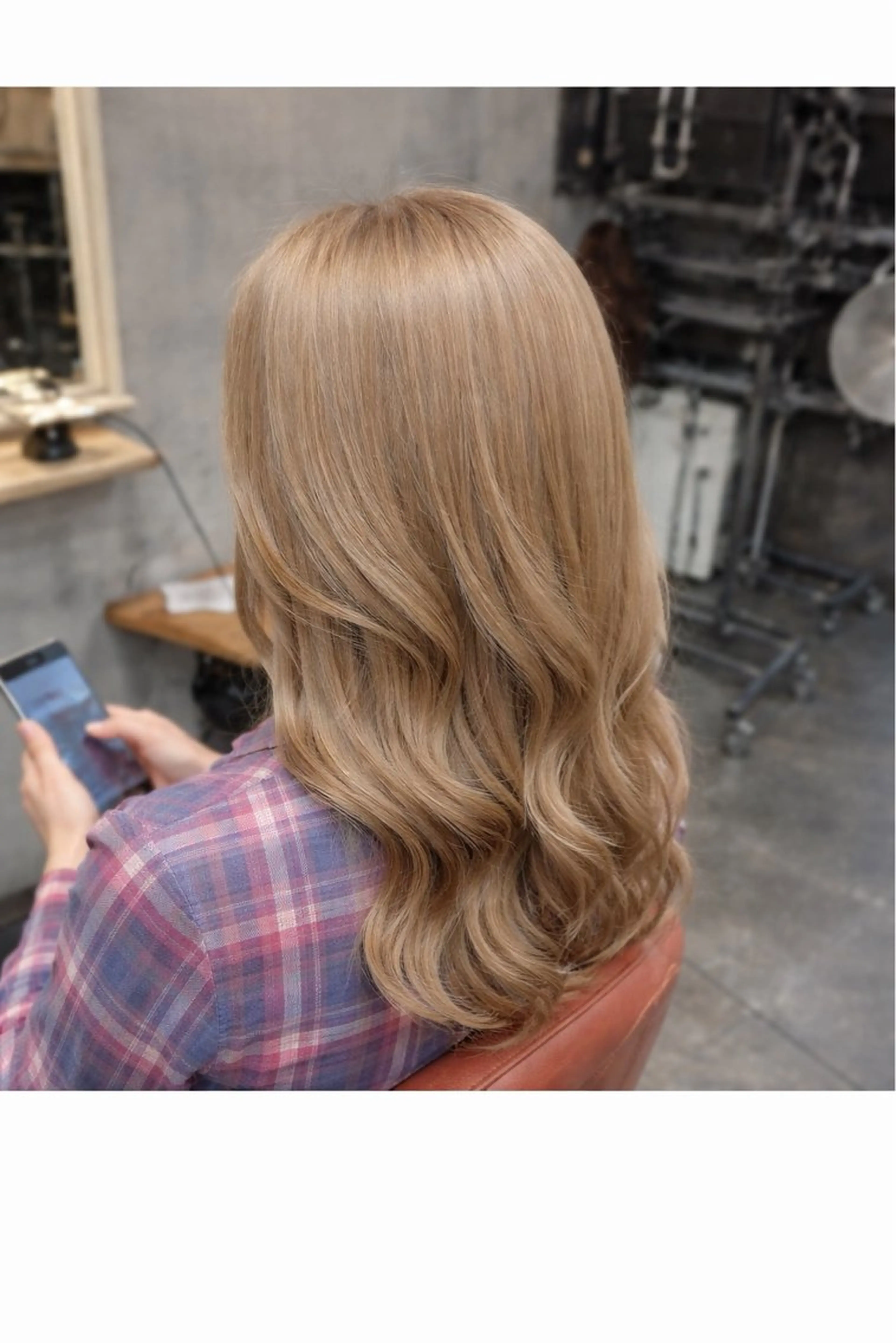 ミディアム カラー ミモリ ユウタのヘアスタイル