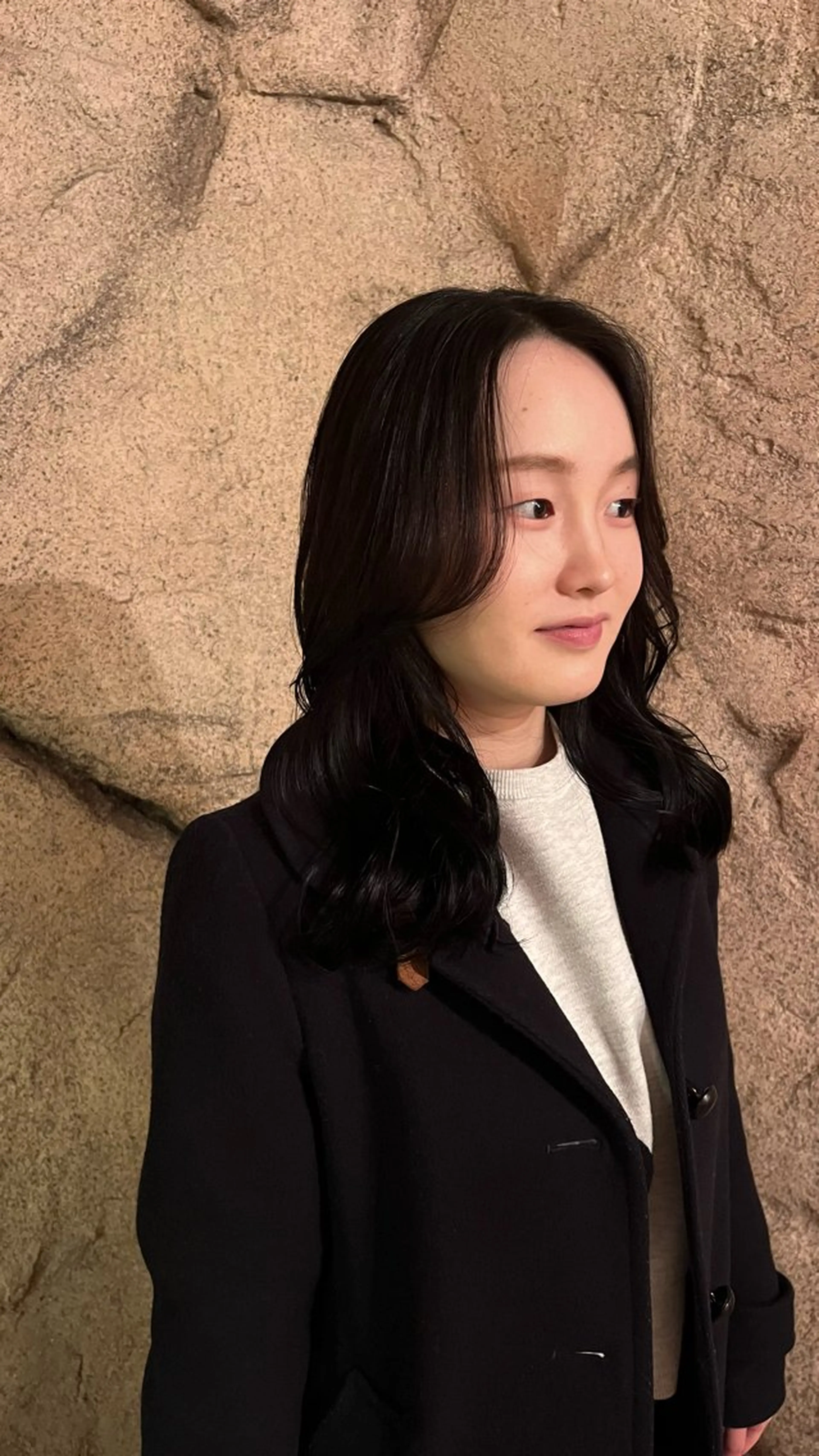 ミディアム レイヤーカット/ 艶カラー/YUKAのヘアスタイル