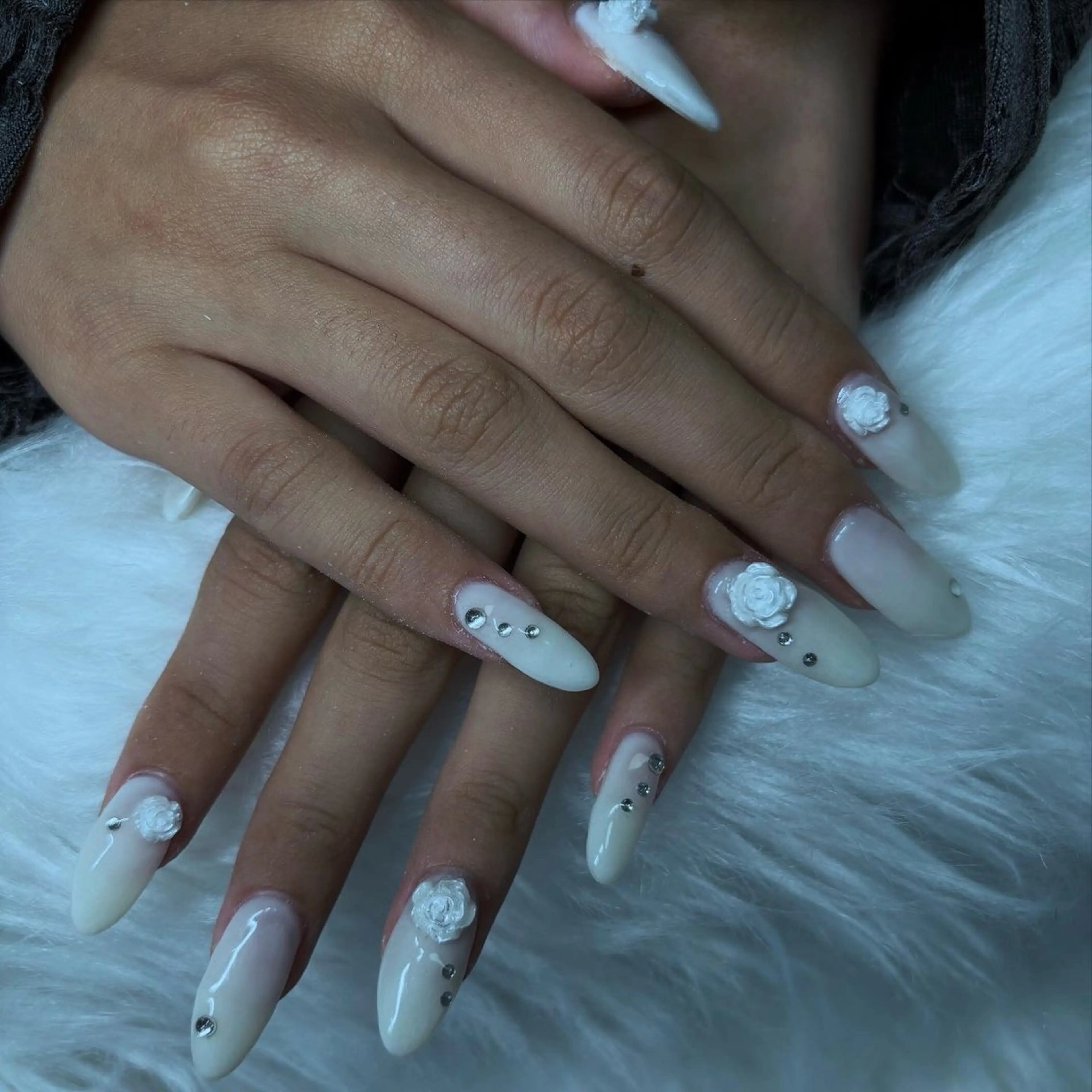 ネイル アートネイル 長さ出し フットネイル ハート キラキラネイル Vante梅田店所属・vante_aimi .パラジェル取扱店のネイルデザイン