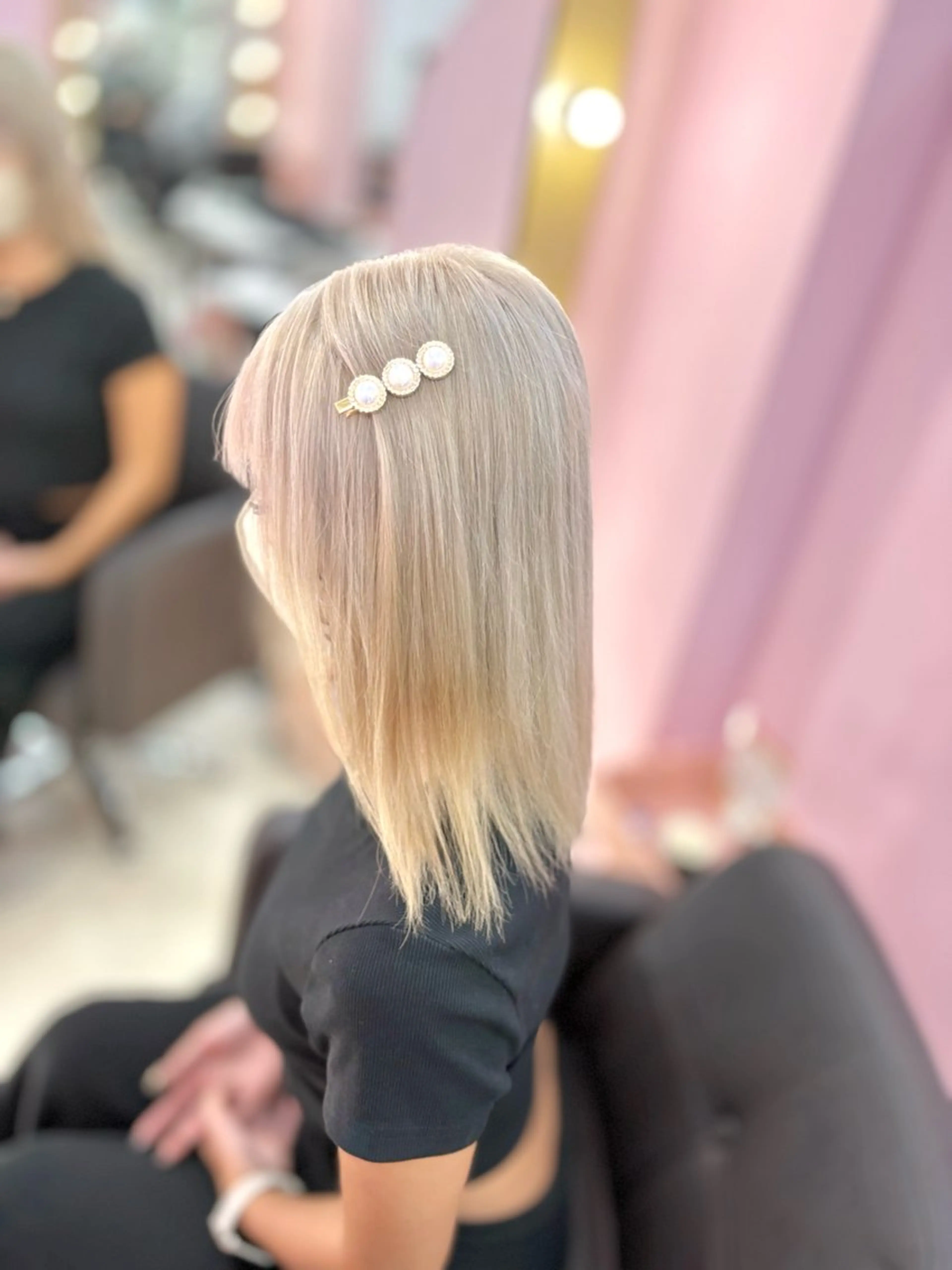 セミロング カラー 甘ふわgirly🎀 ハイトーン🤍Ramのヘアスタイル