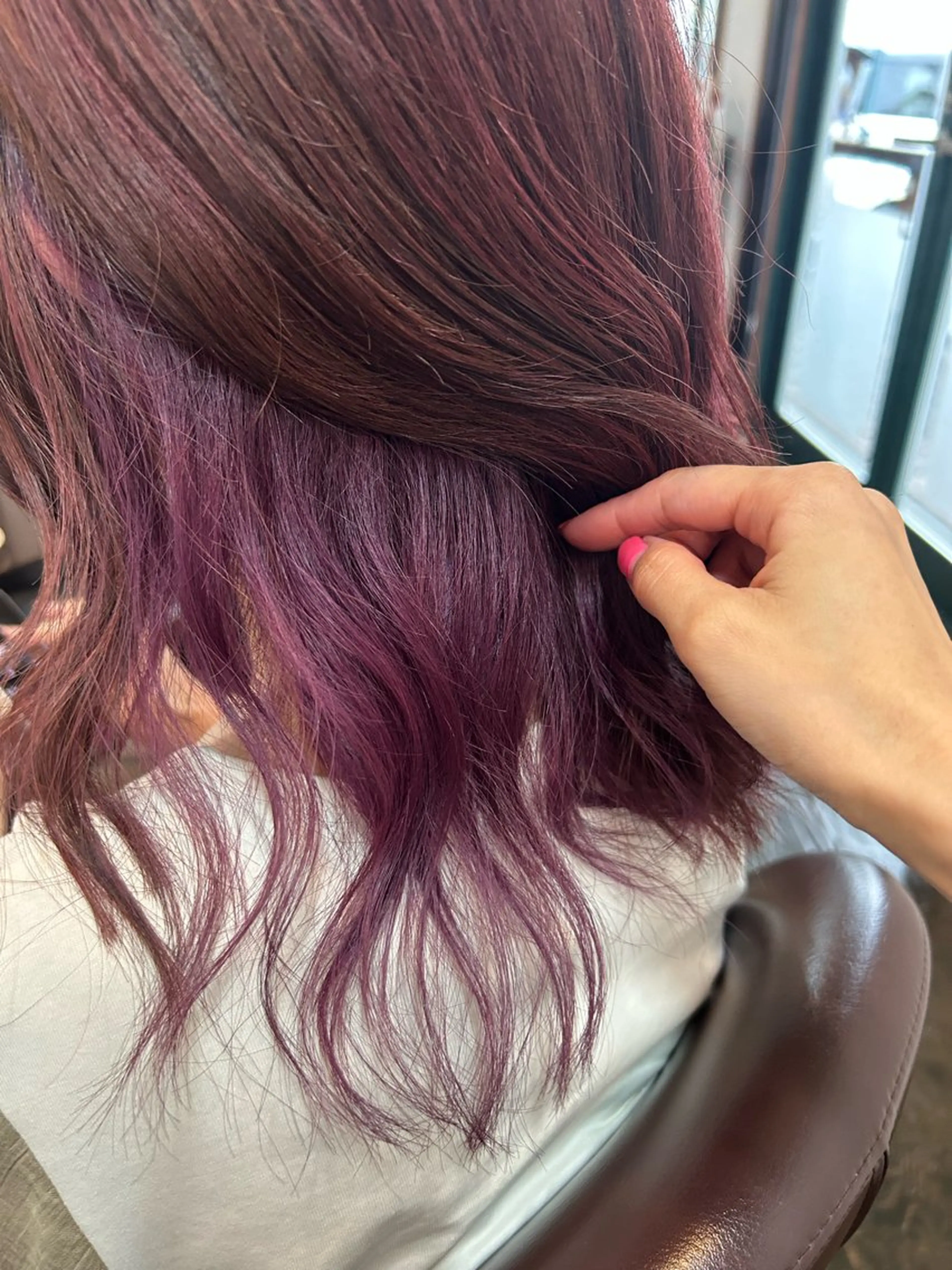カラー インナーカラー ピンクカラー バイオレットカラー バイオレットピンク 坂本 瑞季 🤍 髪質改善のヘアスタイル