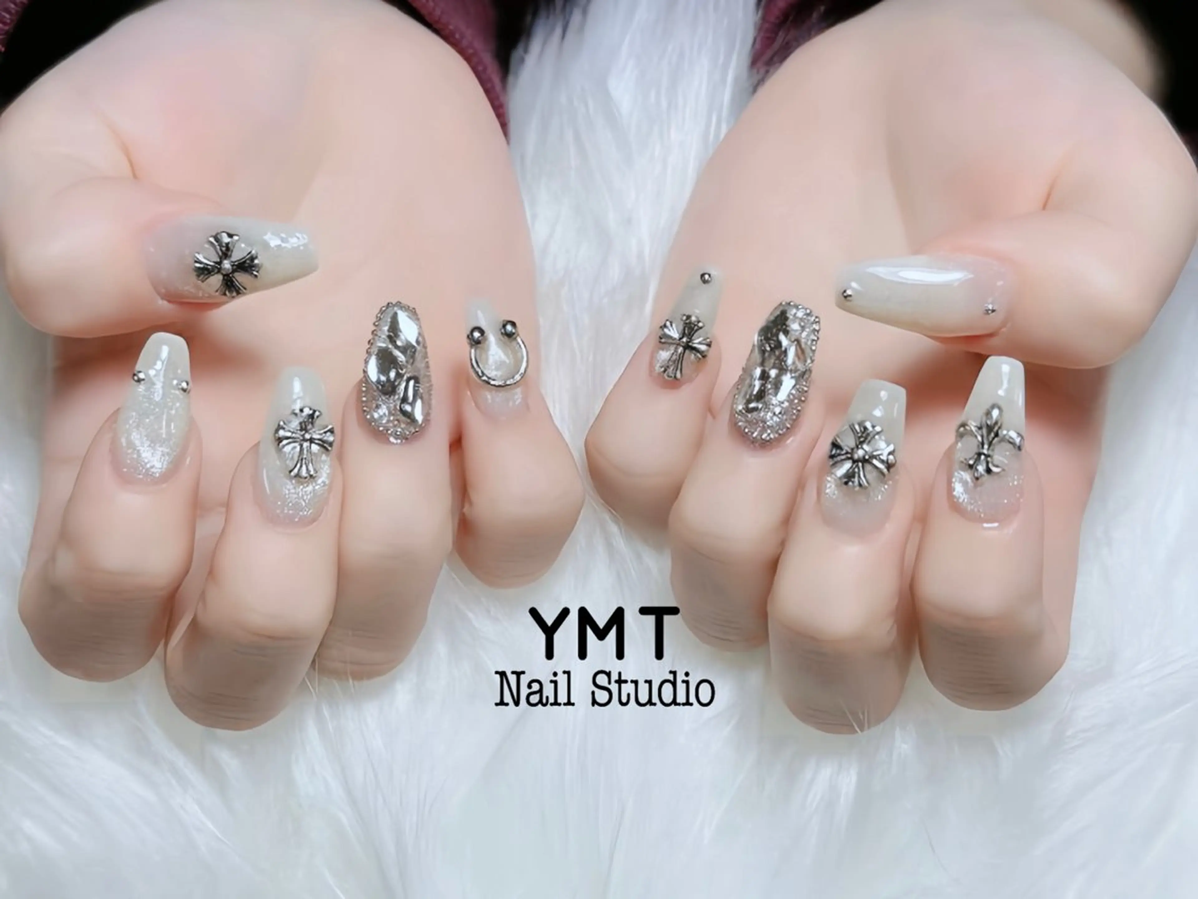 ネイル 長さ出し フットネイル ジェルネイル 韓国ネイル マグネットネイル ハンドネイル YMT NailStudioのネイルデザイン