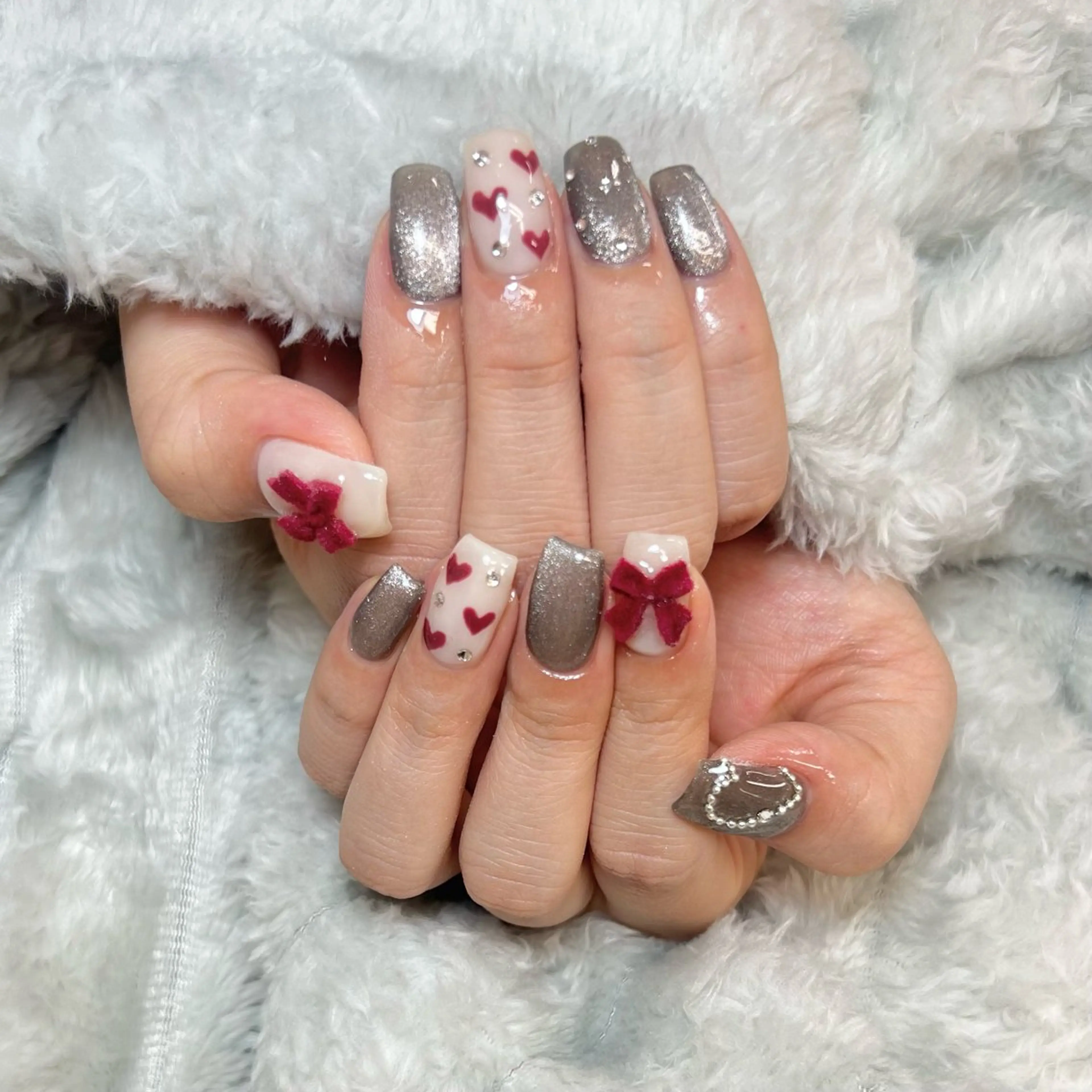 ネイル リボン 冬ネイル クリスマス ハンドネイル NANA HARUKAのネイルデザイン