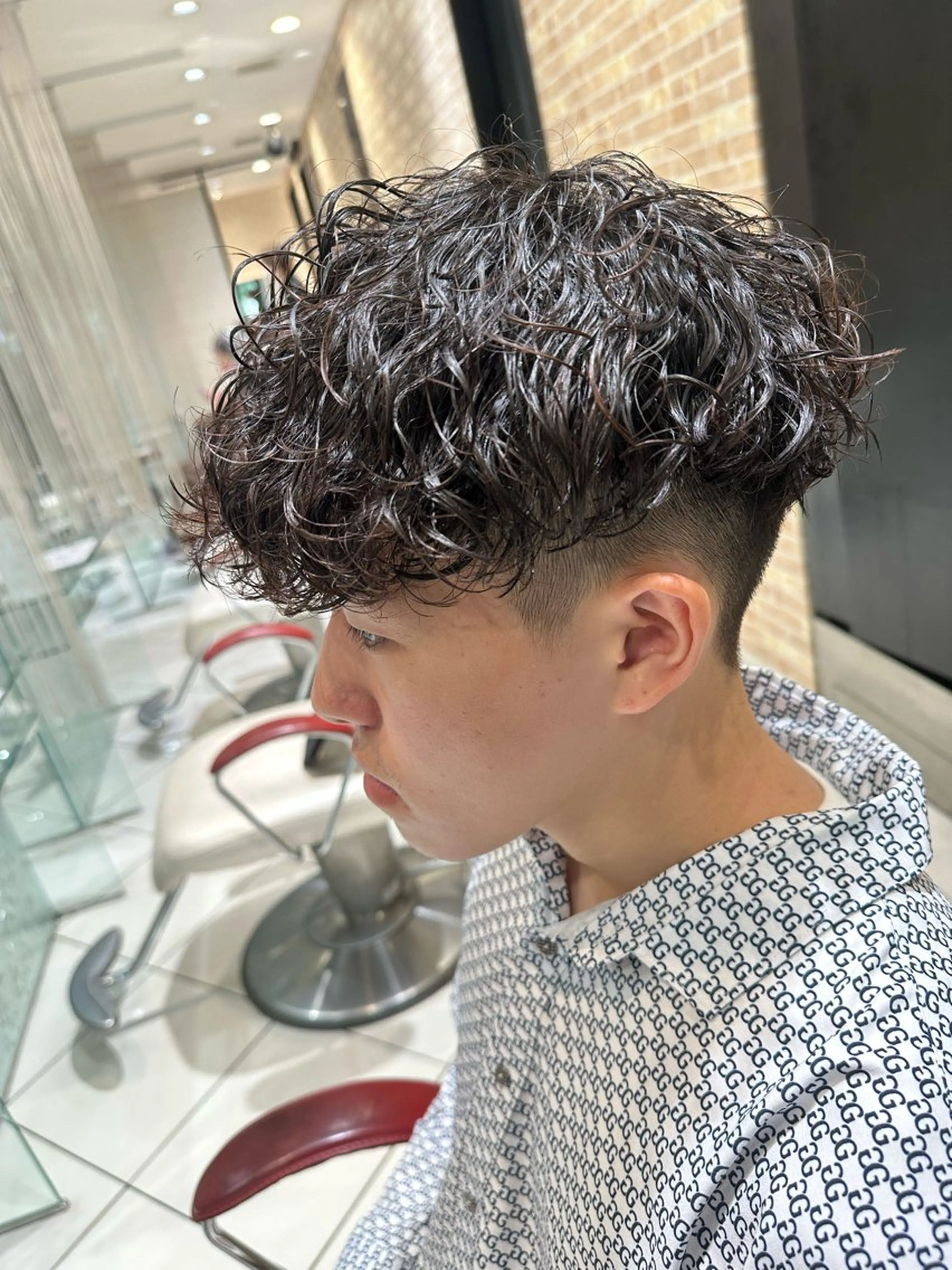 ショート パーマ メンズ メンズパーマ スペインカール 波巻きパーマ 💈メンズ特化 美容師サキ💈のヘアスタイル