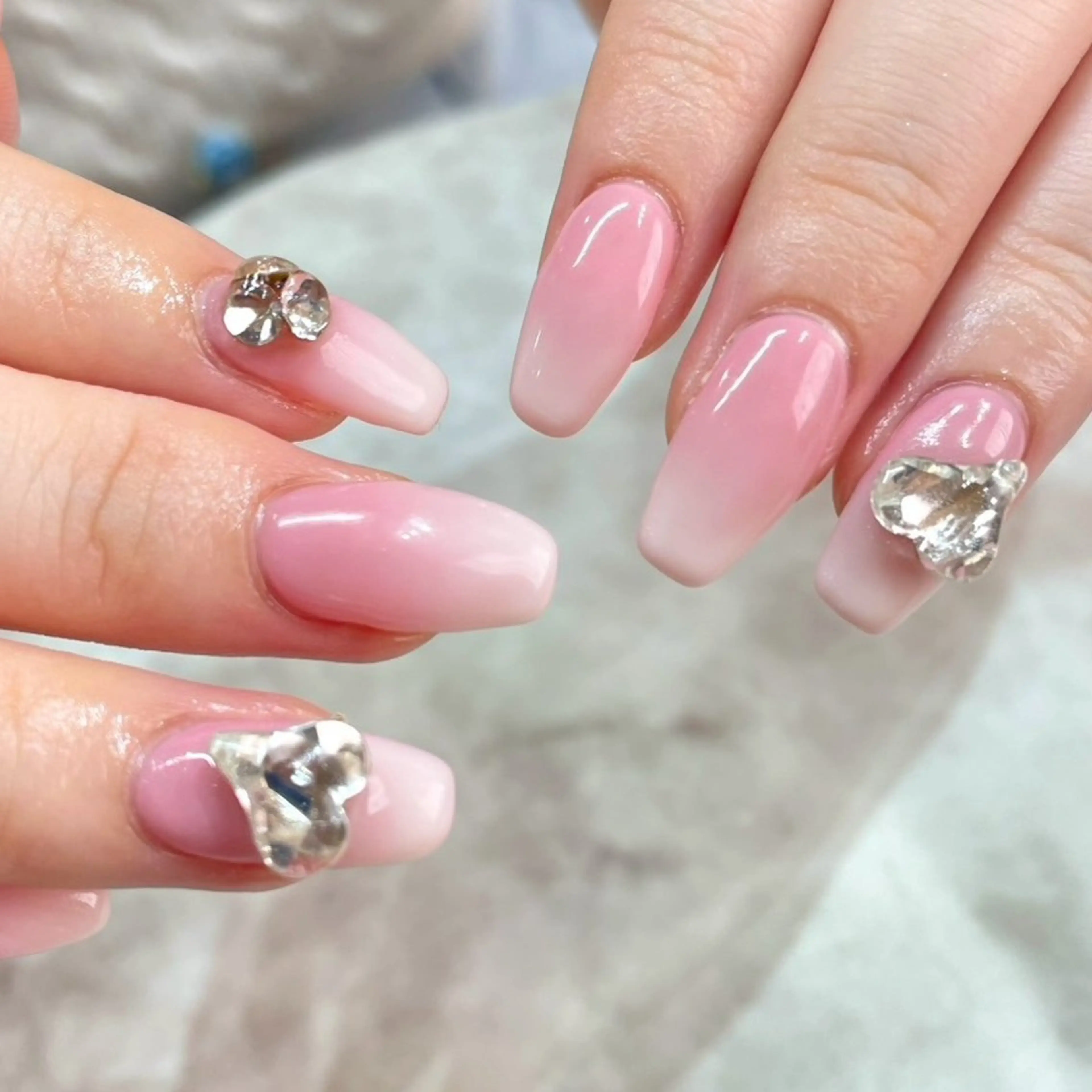 ネイル ストーンネイル ハンドネイル Beautiful Meかえでのネイルデザイン