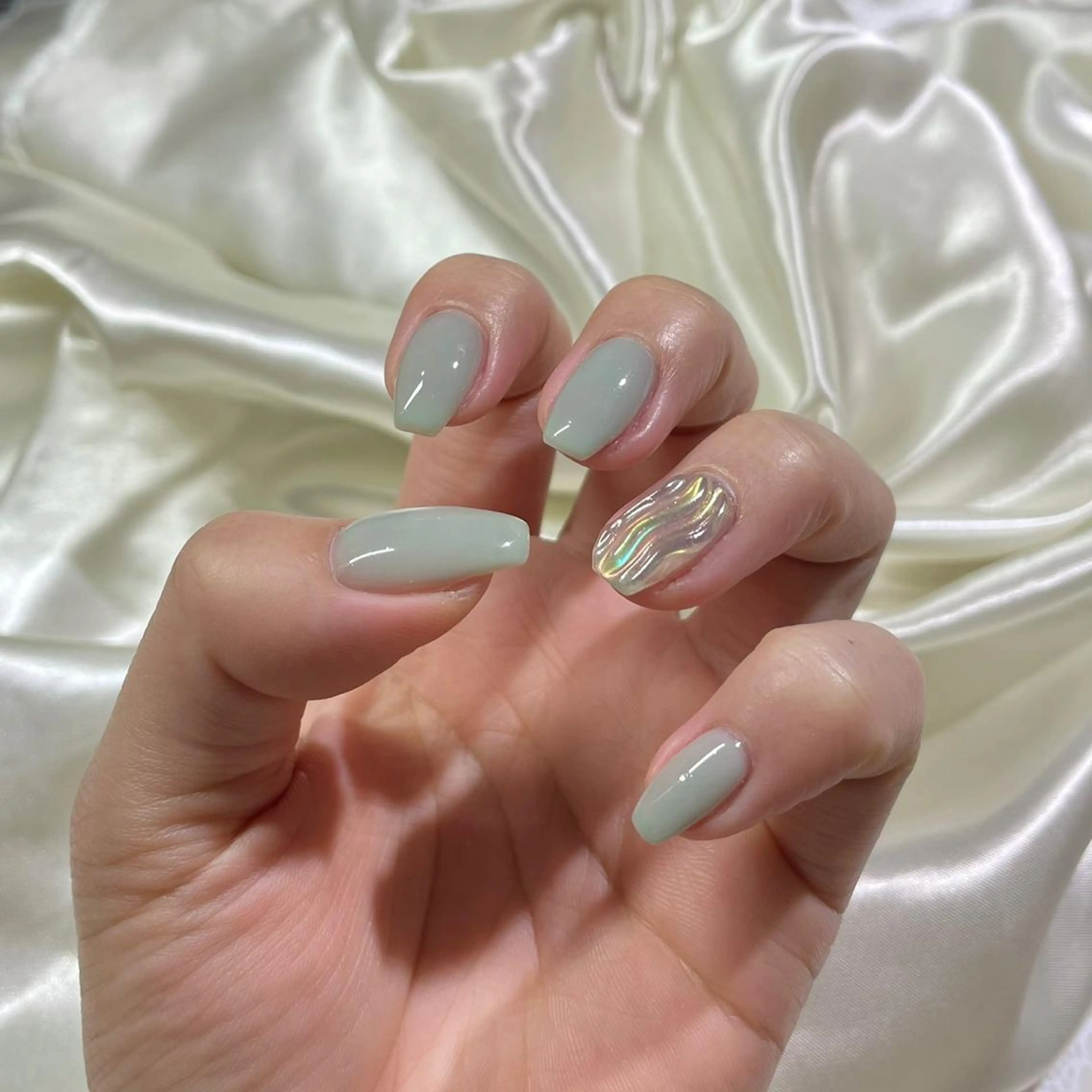 ネイル オーロラネイル グリーン ミラーネイル 持ち込み ニュアンスネイル ハンドネイル ハンドケア Charme. NOBUKOのネイルデザイン