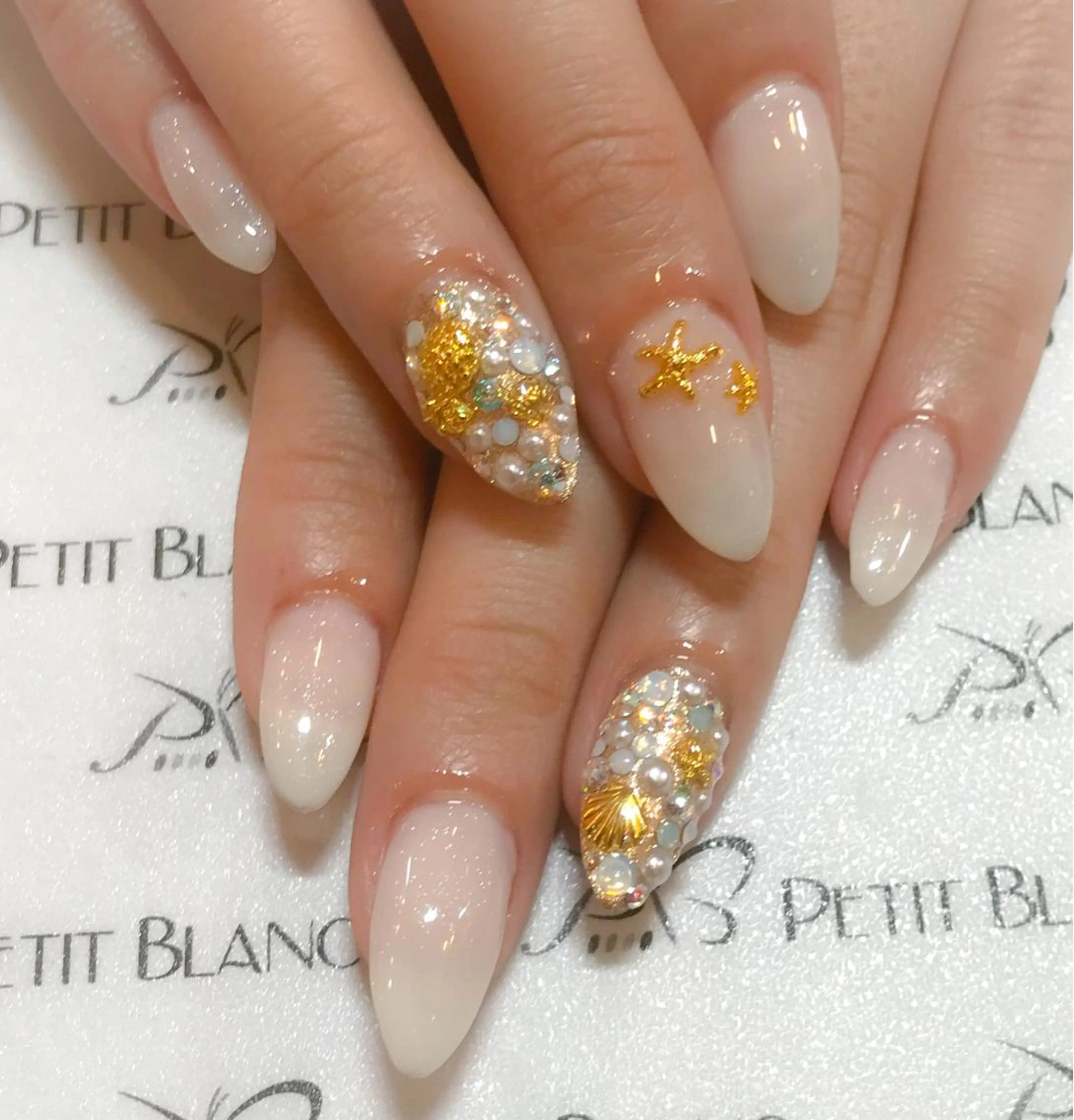 ネイル アートネイル ジェルネイル PetitBlanc KAZUKIのネイルデザイン