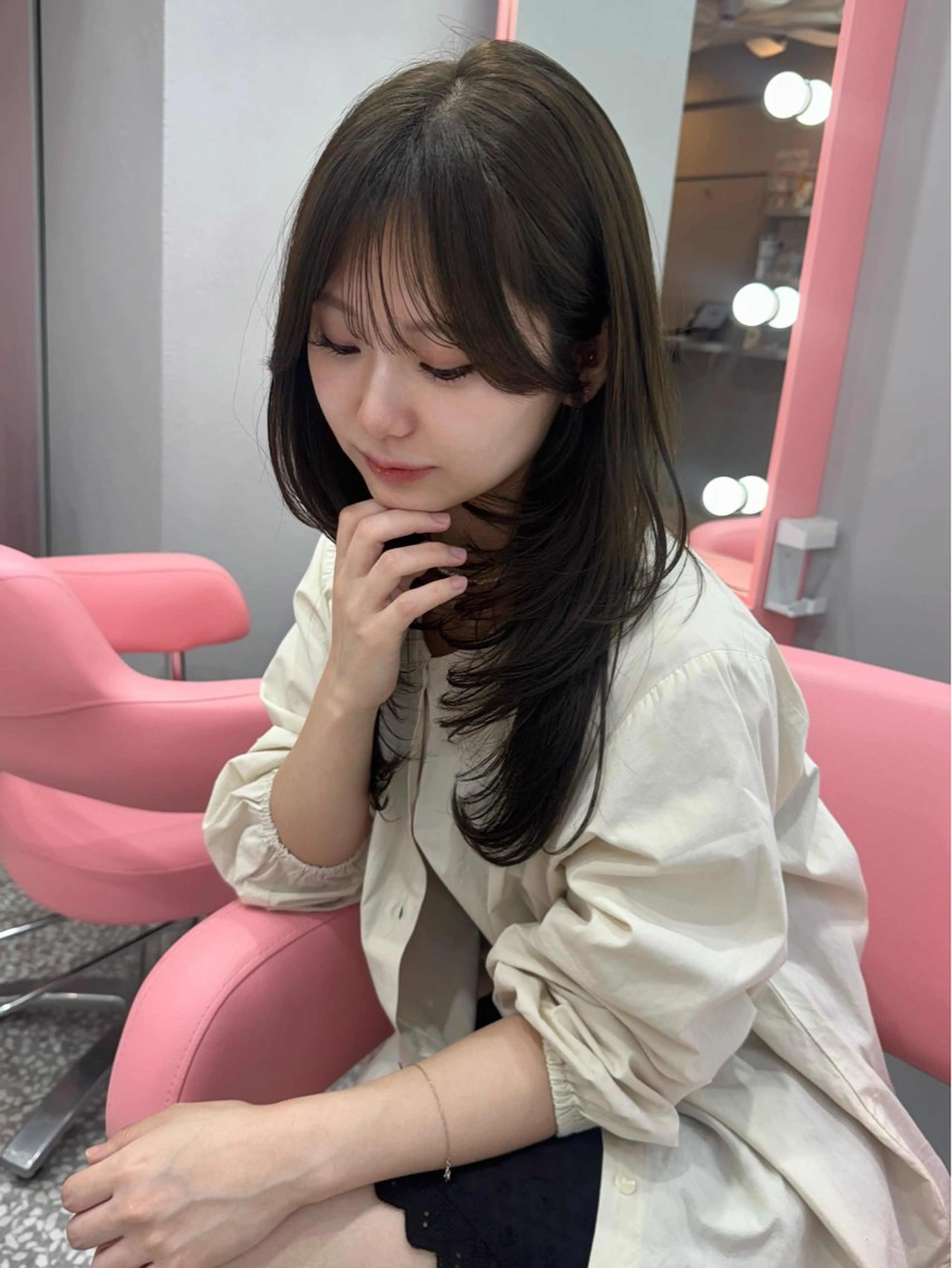 ロング 切りっぱなしボブ チョコレートブラウン ボブ くびれヘア 韓国風ヘア カット ヘアカラー トリートメント 顔周り/透明感カラー REINA𓍯のヘアスタイル