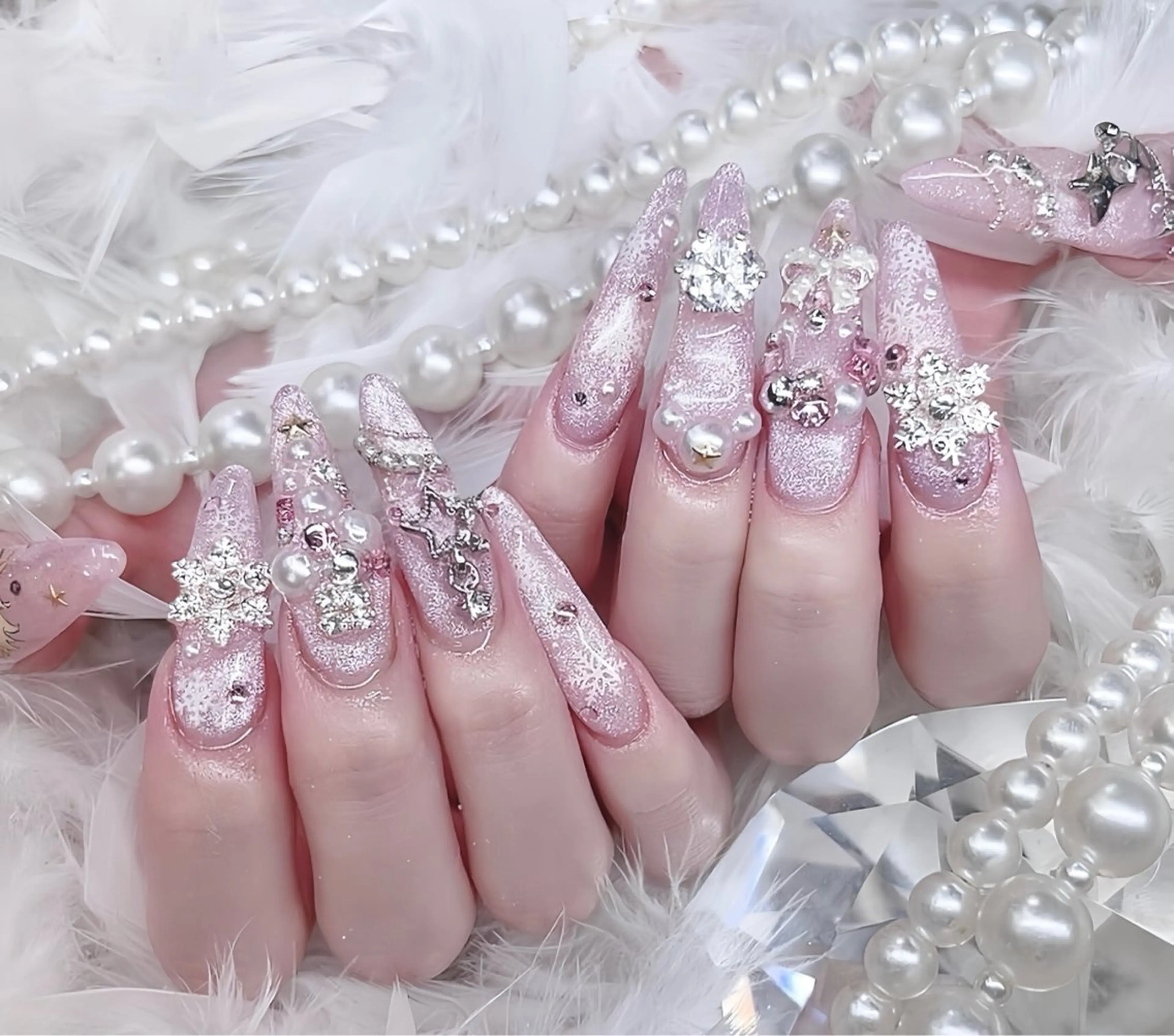 ネイル オーロラネイル チークネイル 桜ネイル クリアネイル ドット ハンドネイル Rin Nail 新大久保店のネイルデザイン