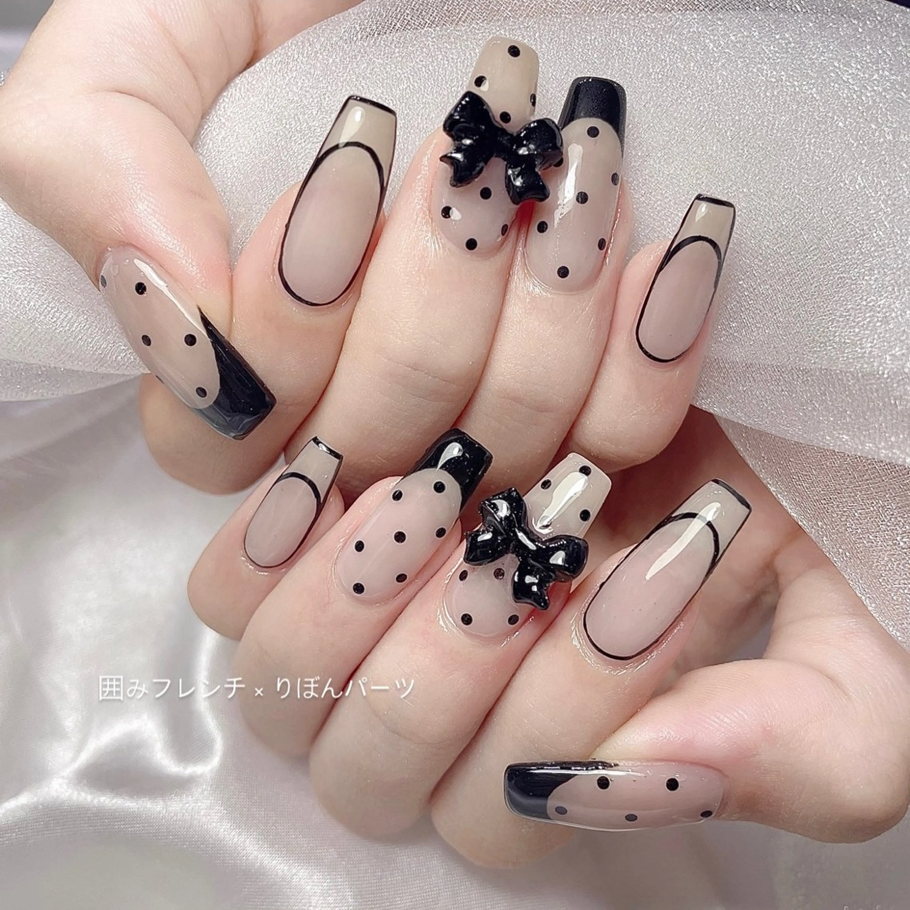 ネイル ドット リボン Arowa 伊田のネイルデザイン