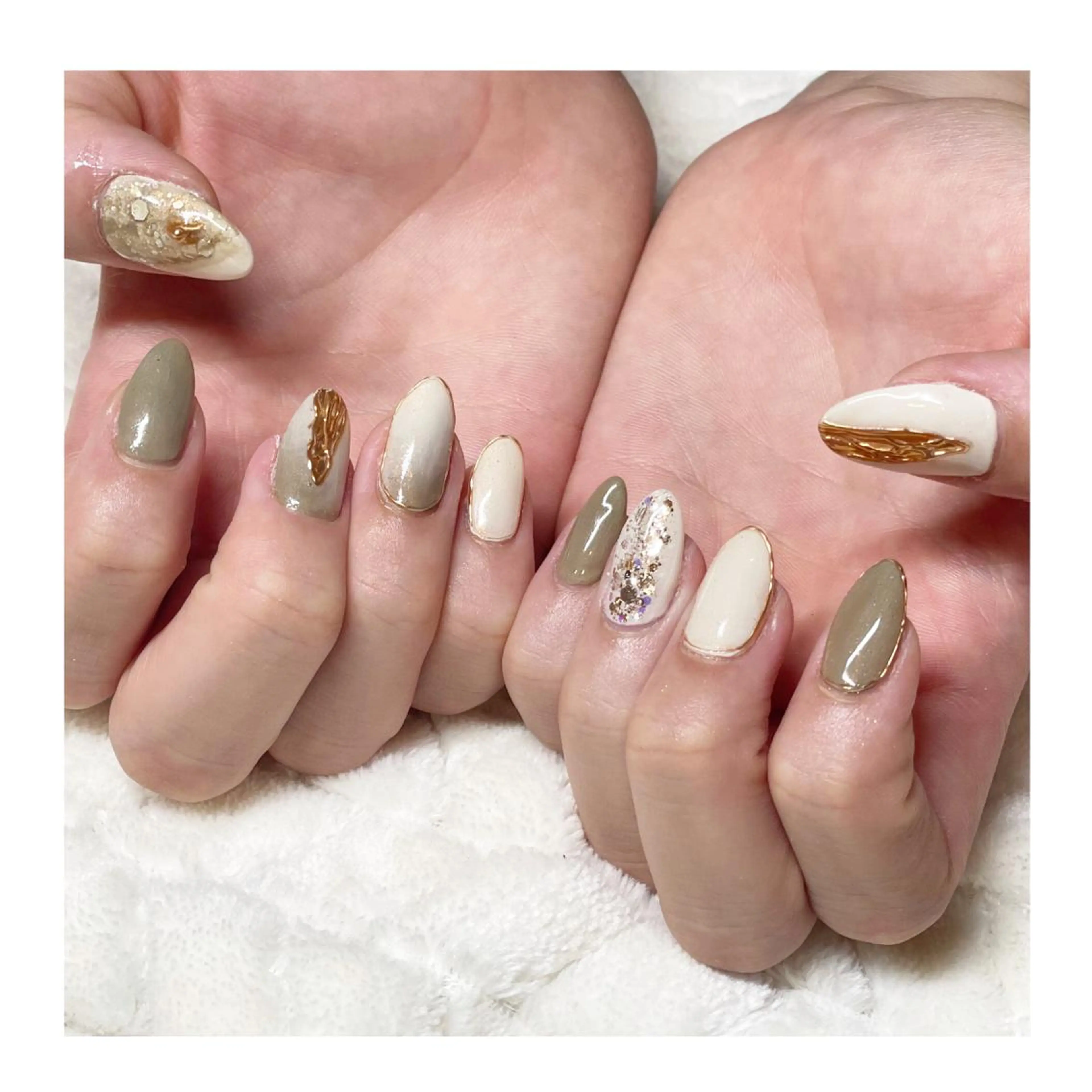 ネイル ジェルネイル ホログラムネイル ニュアンスネイル 冬ネイル ハンドネイル LaLa Peach 福岡のマツエク・マツパデザイン