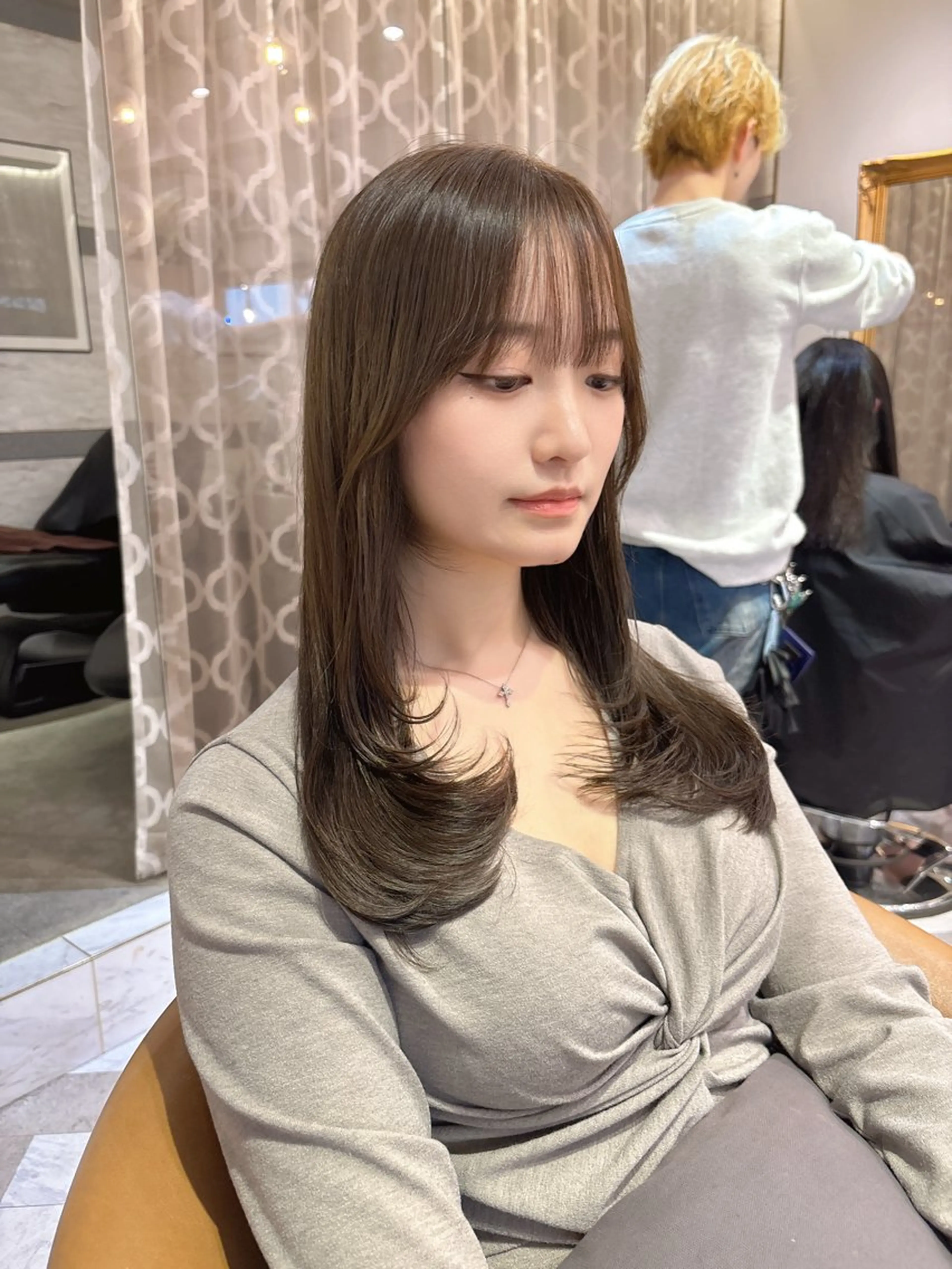 ロング カット ヘアカラー トリートメント ♥韓国レイヤー/透明 感カラー/目黒慎太郎のヘアスタイル