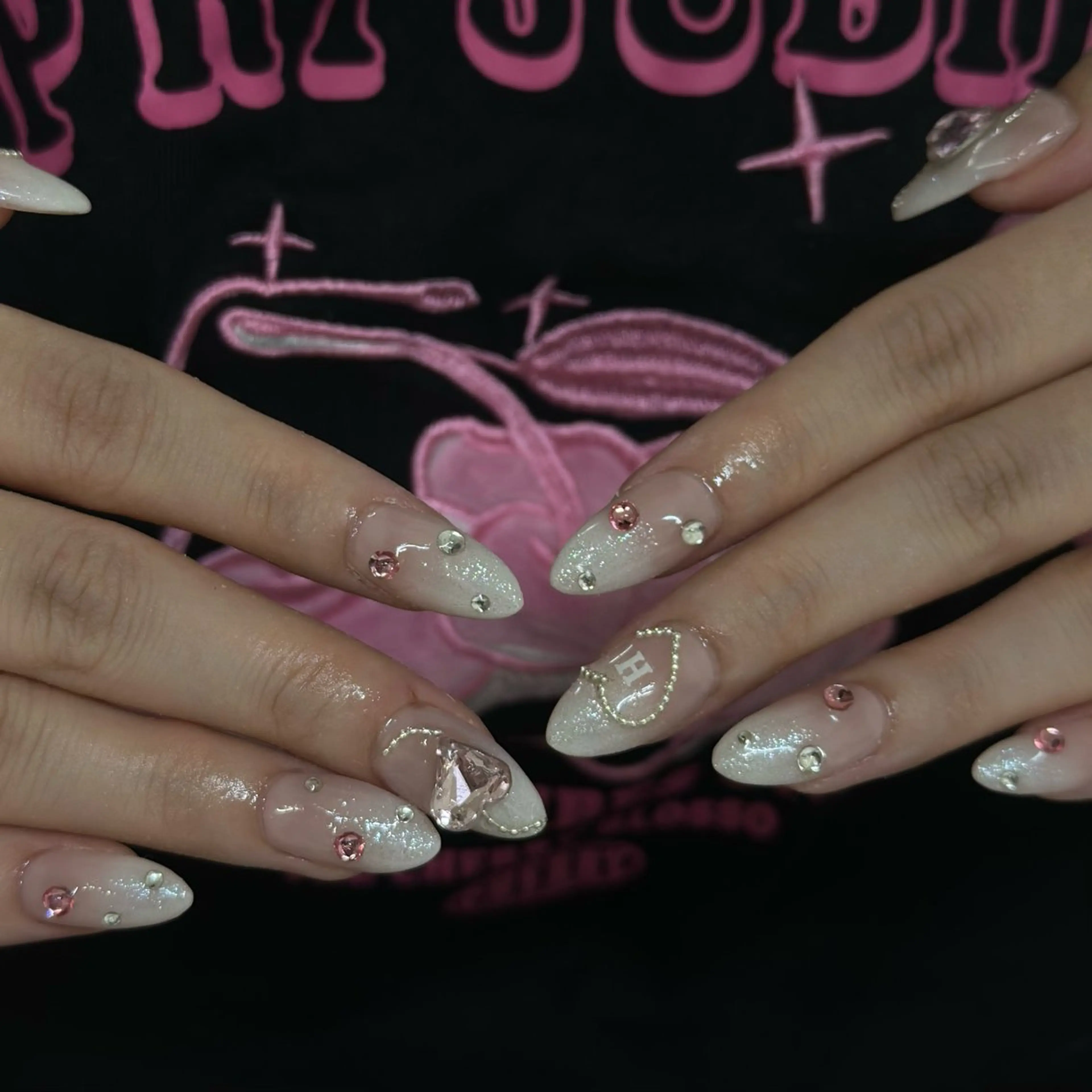 ネイル キラキラネイル ハンドネイル mis uzuのネイルデザイン