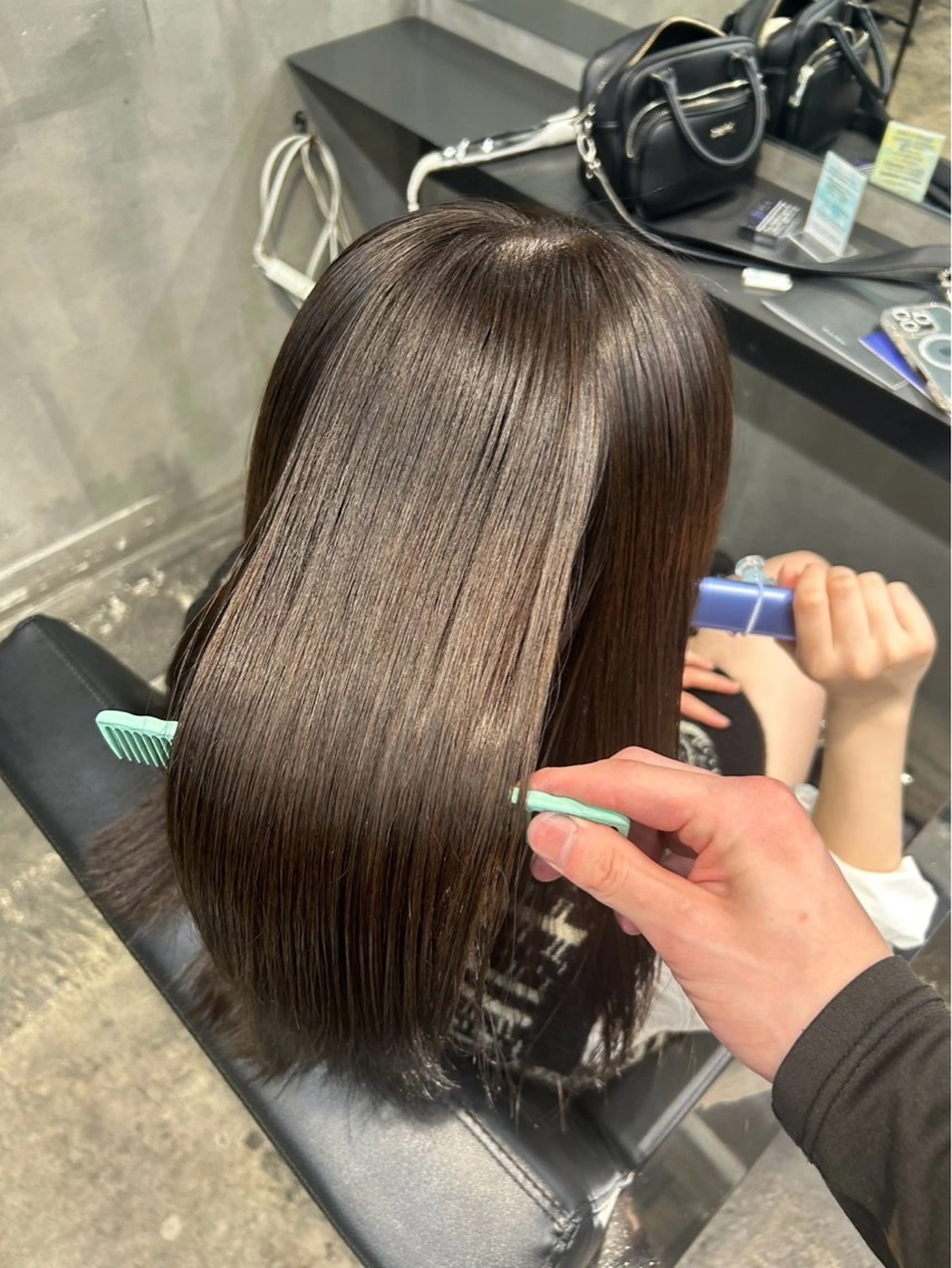 カラー T  O Yのヘアスタイル