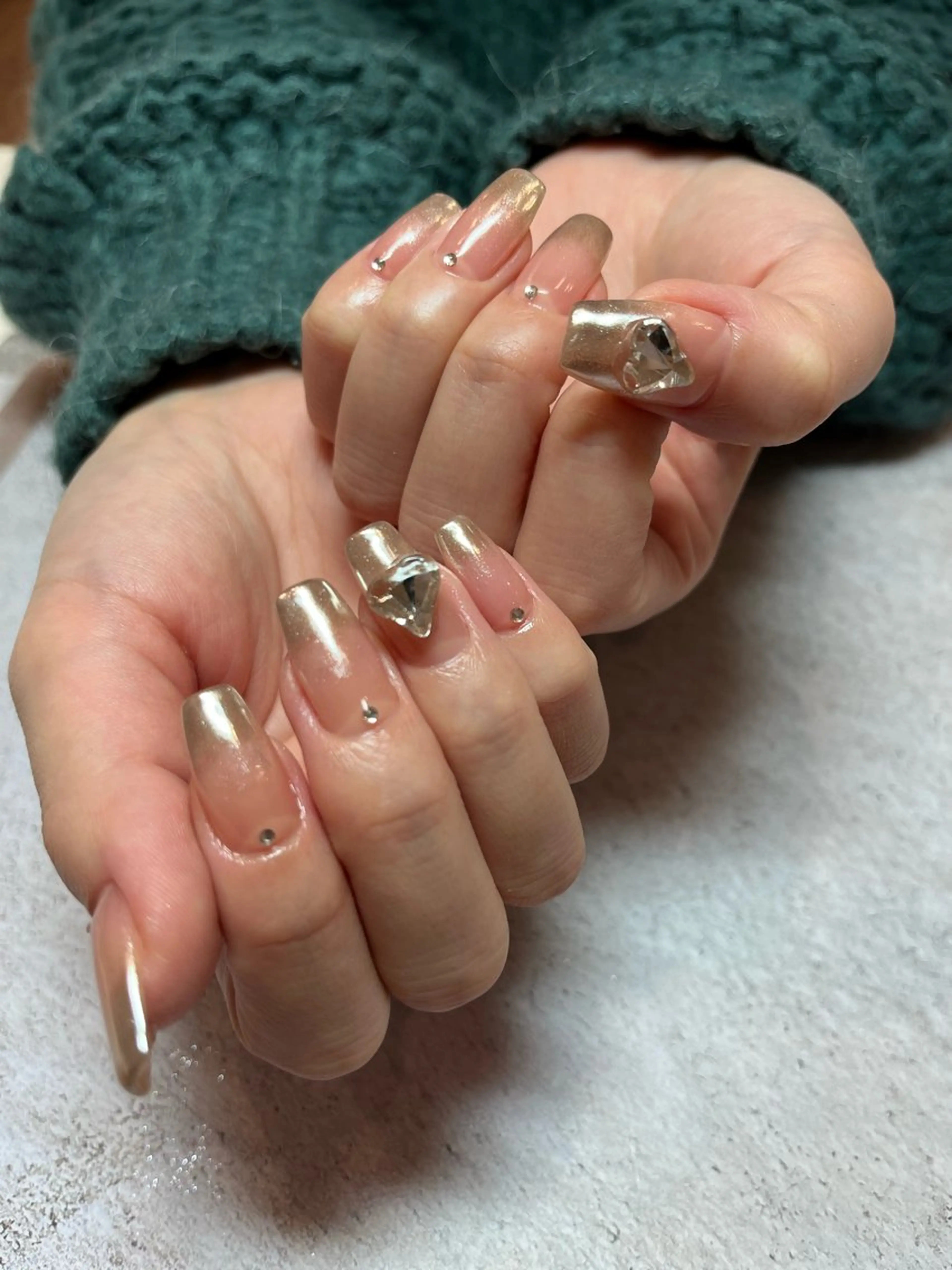 ネイル ハンドネイル 【LINON】 airiのネイルデザイン