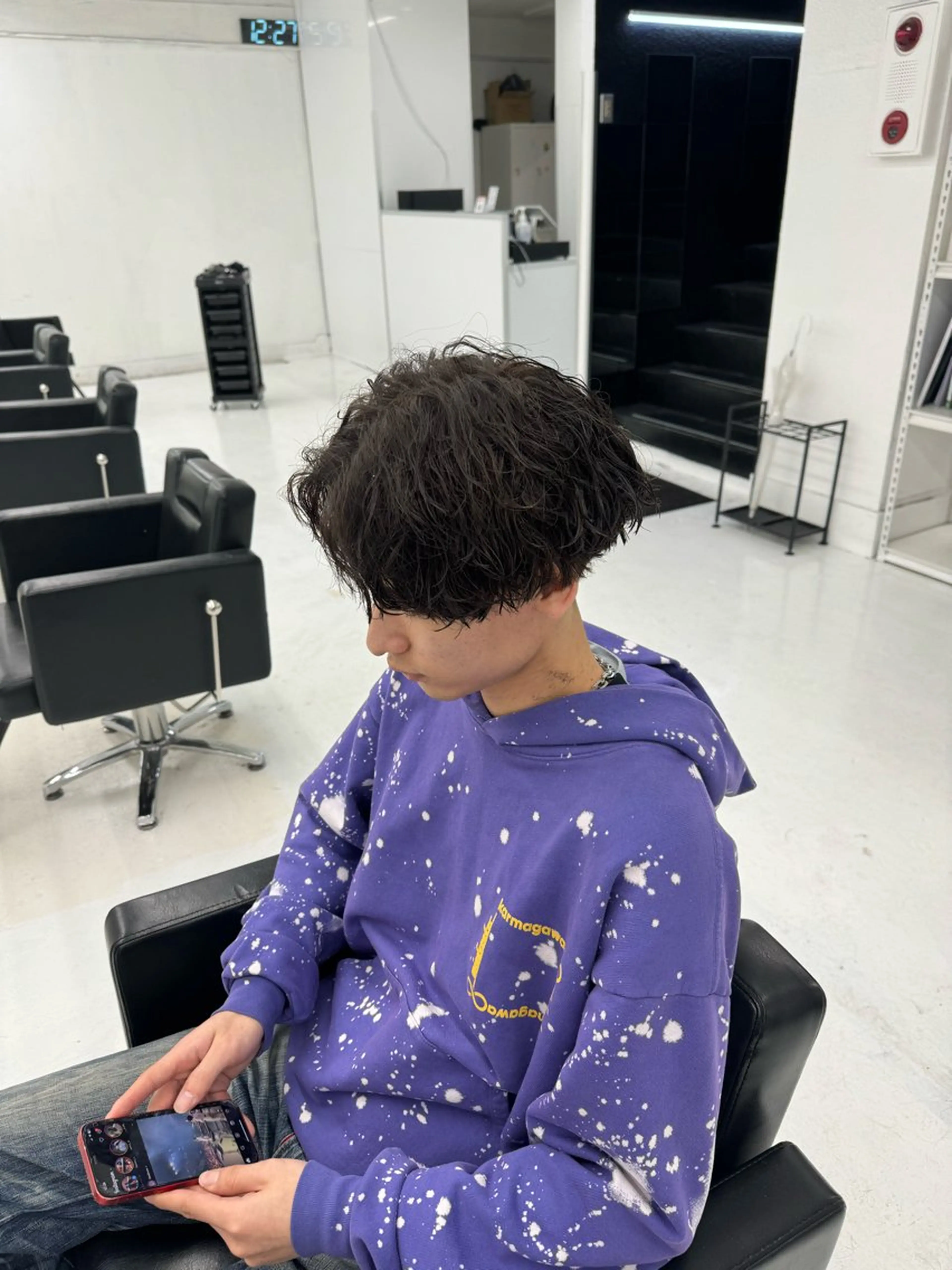 ミディアム パーマ メンズ ミディアムパーマ メンズパーマ 波巻きパーマ 柏メンズカットパーマ NO.1タイチのヘアスタイル