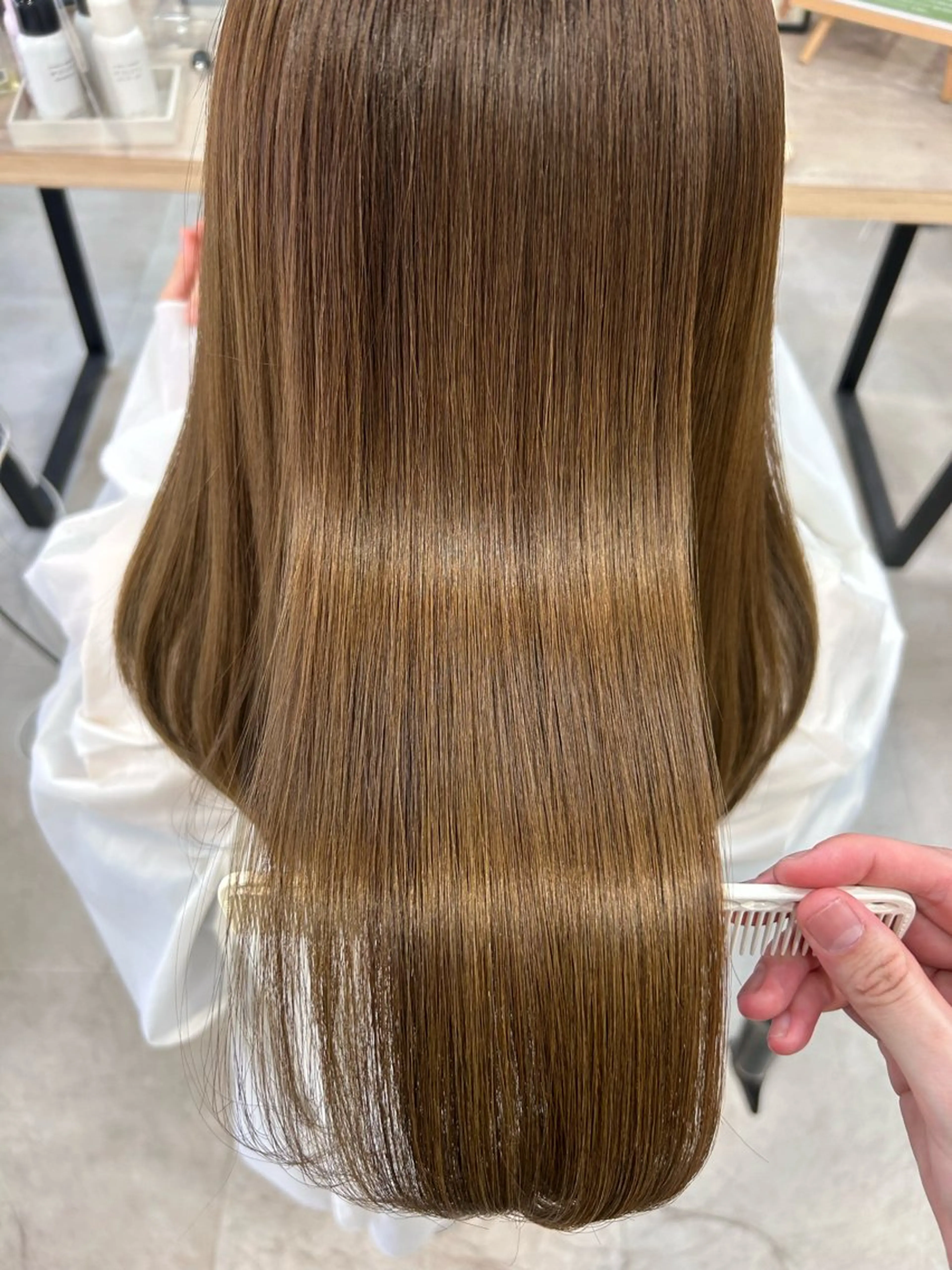 セミロング カット ヘアカラー トリートメント 光を纏うツヤ感ロング Natsuki🤍のヘアスタイル