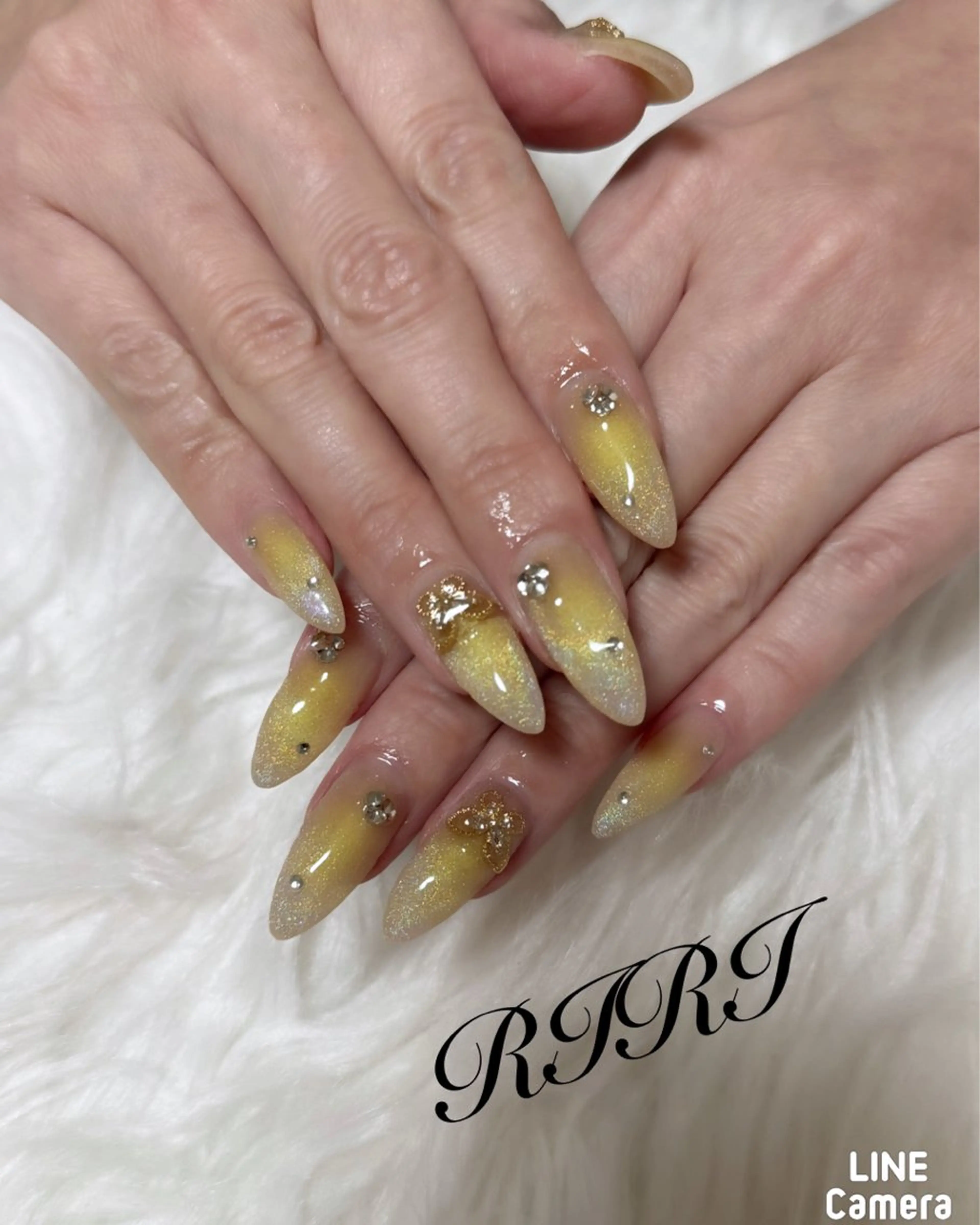 ネイル チークネイル ジェルネイル キラキラネイル マグネットネイル ショートネイル ハンドネイル riri オーナーのネイルデザイン