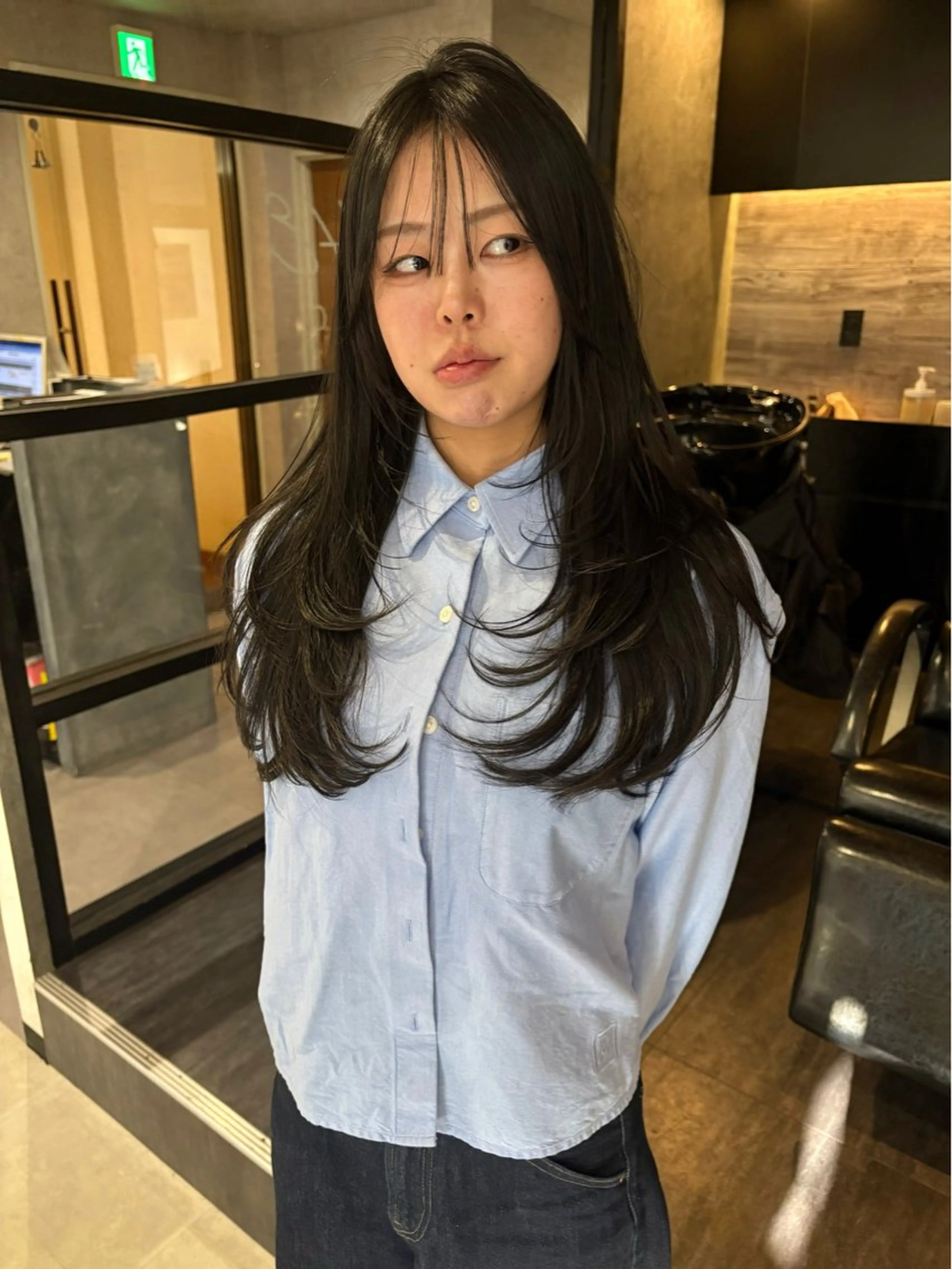 ロング ヘアカラー トリートメント レイヤーカット/韓国 /艶髪/ダブルカラーのヘアスタイル