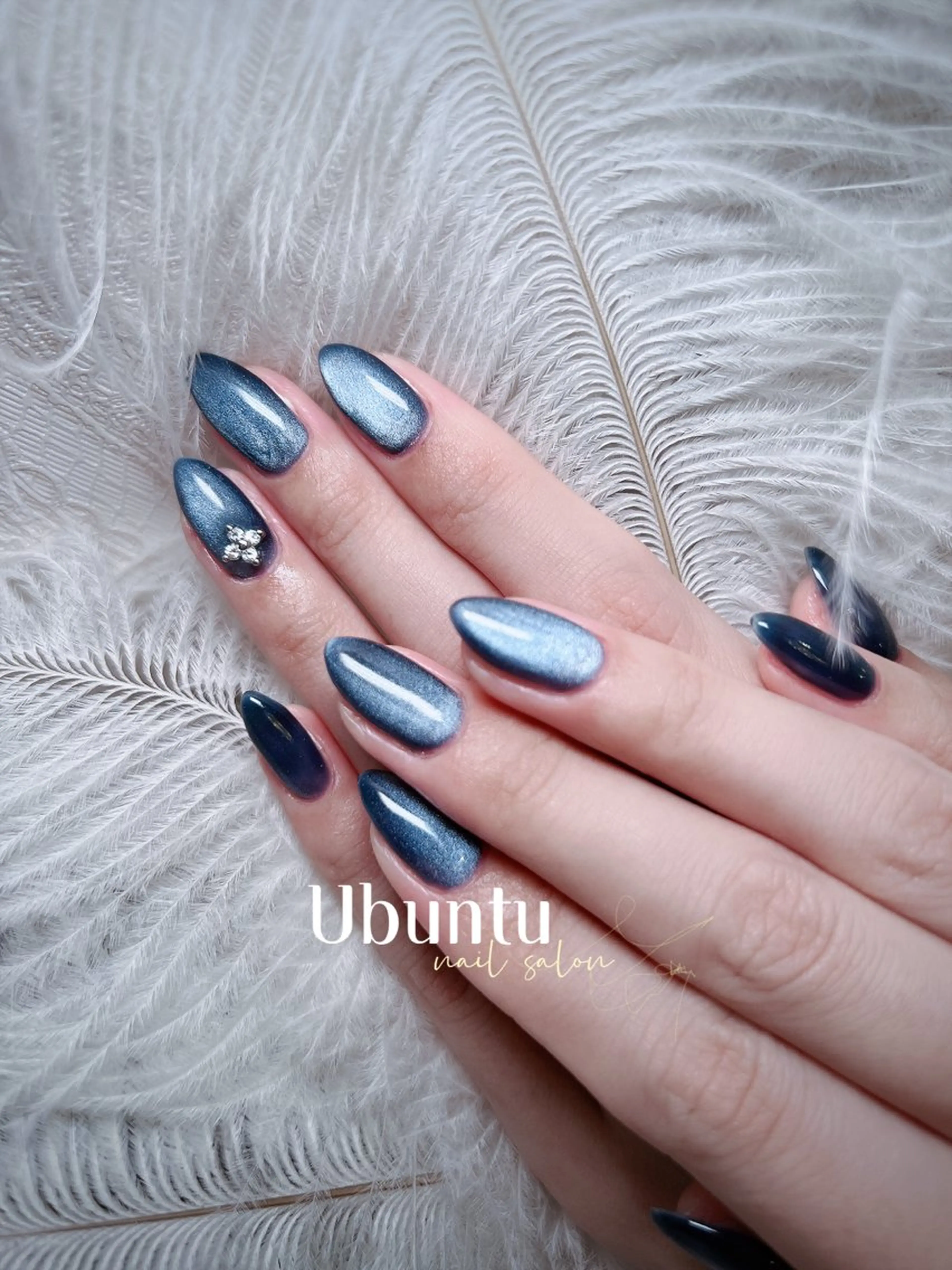 ネイル マグネットネイル Ubuntu🎀 ネイルサロン✨のネイルデザイン