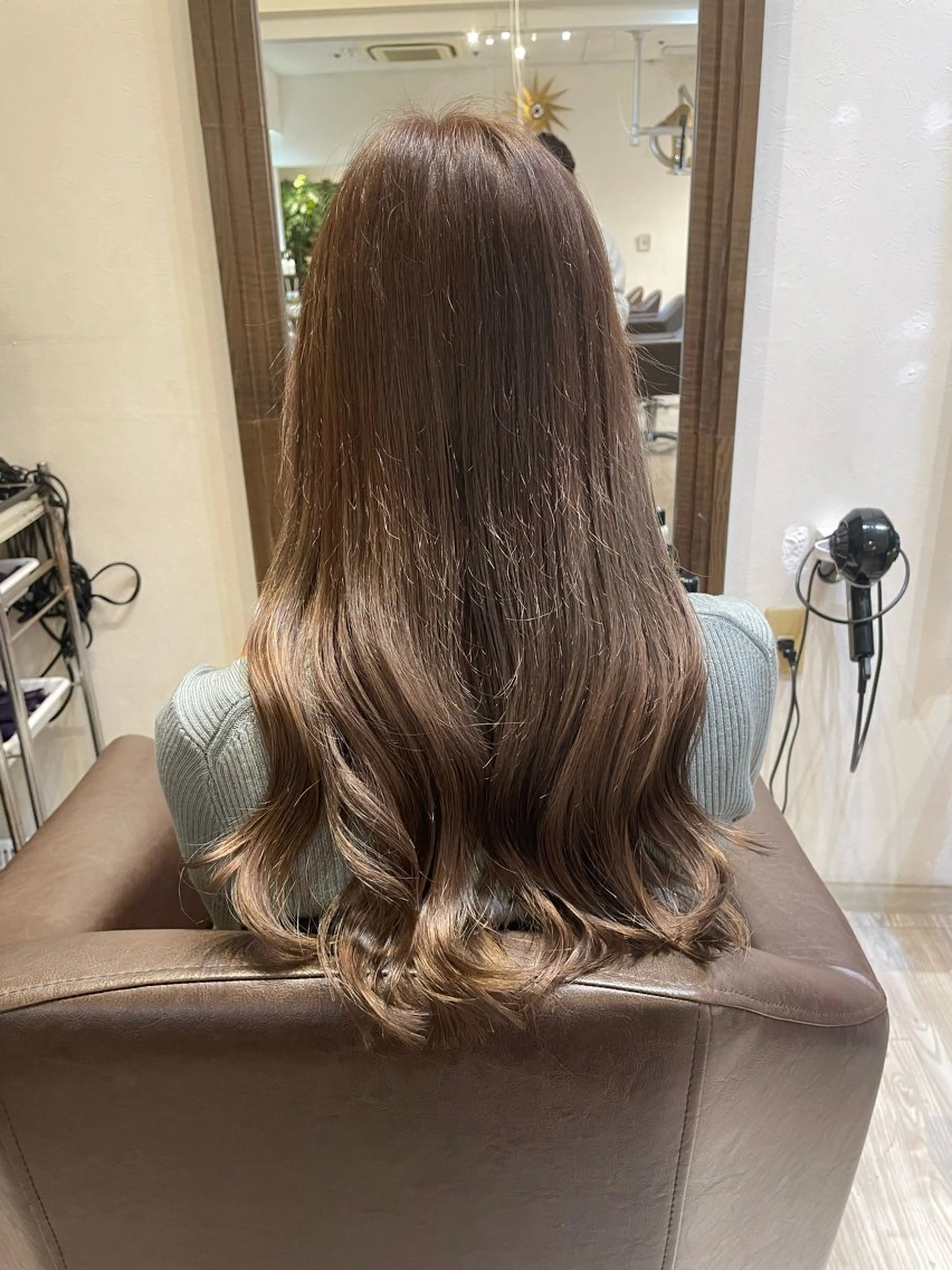 ロング カラー ベージュカラー ブリーチ ブリーチなしカラー 千野 優由のヘアスタイル