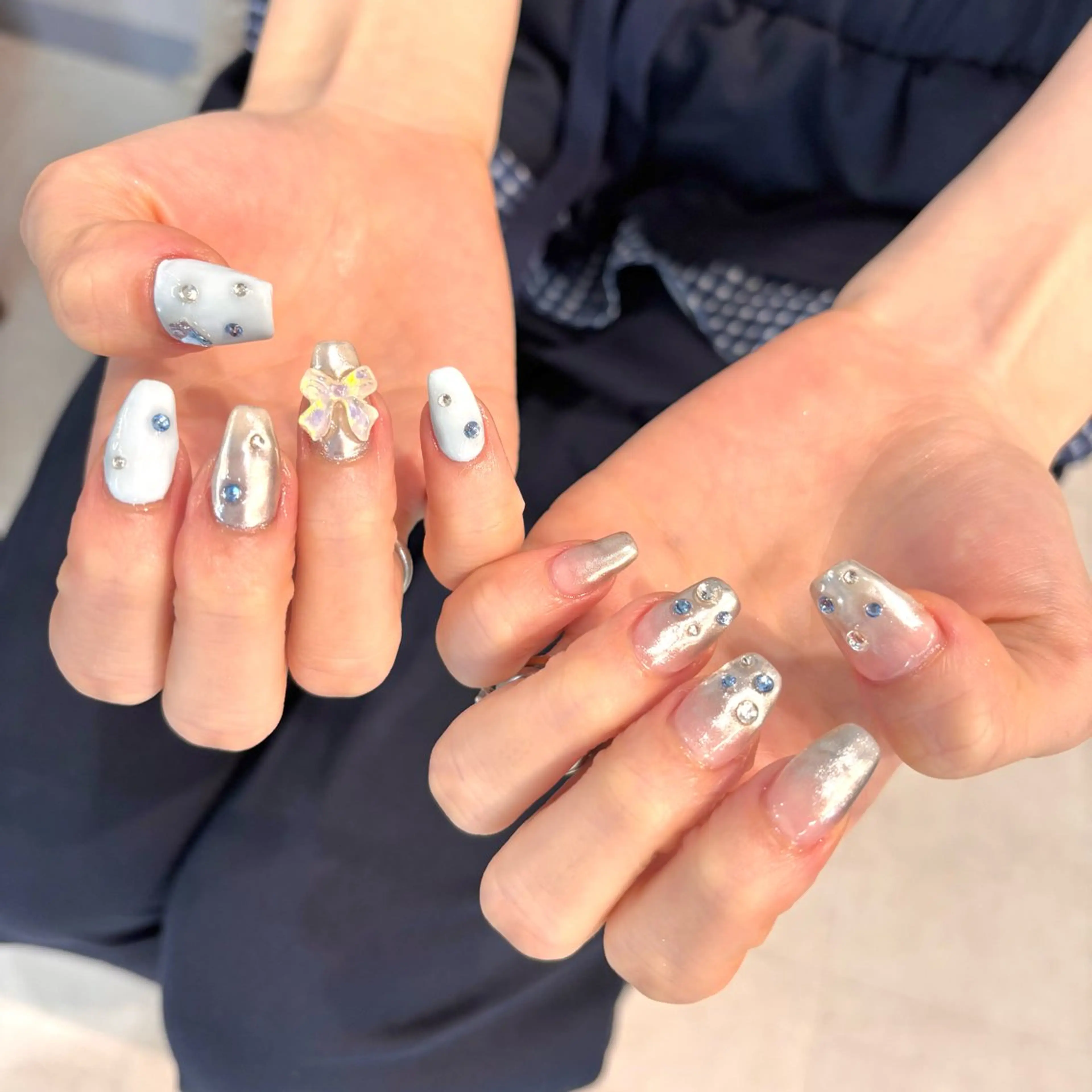 ネイル ジェルネイル ミラーネイル リボン ハンドネイル Chipie_ ayanoのネイルデザイン