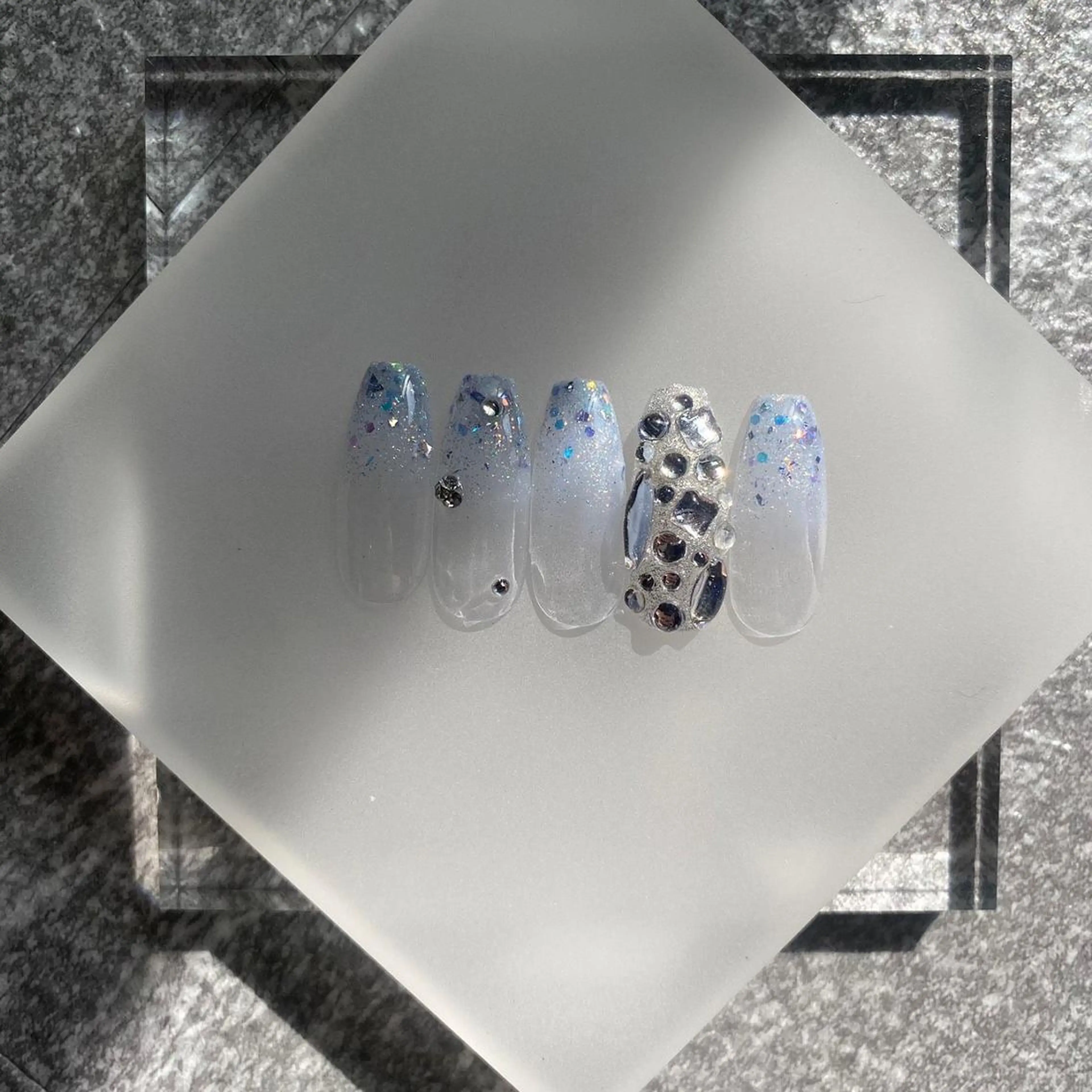 ネイル REINA W【今福鶴見店】のネイルデザイン