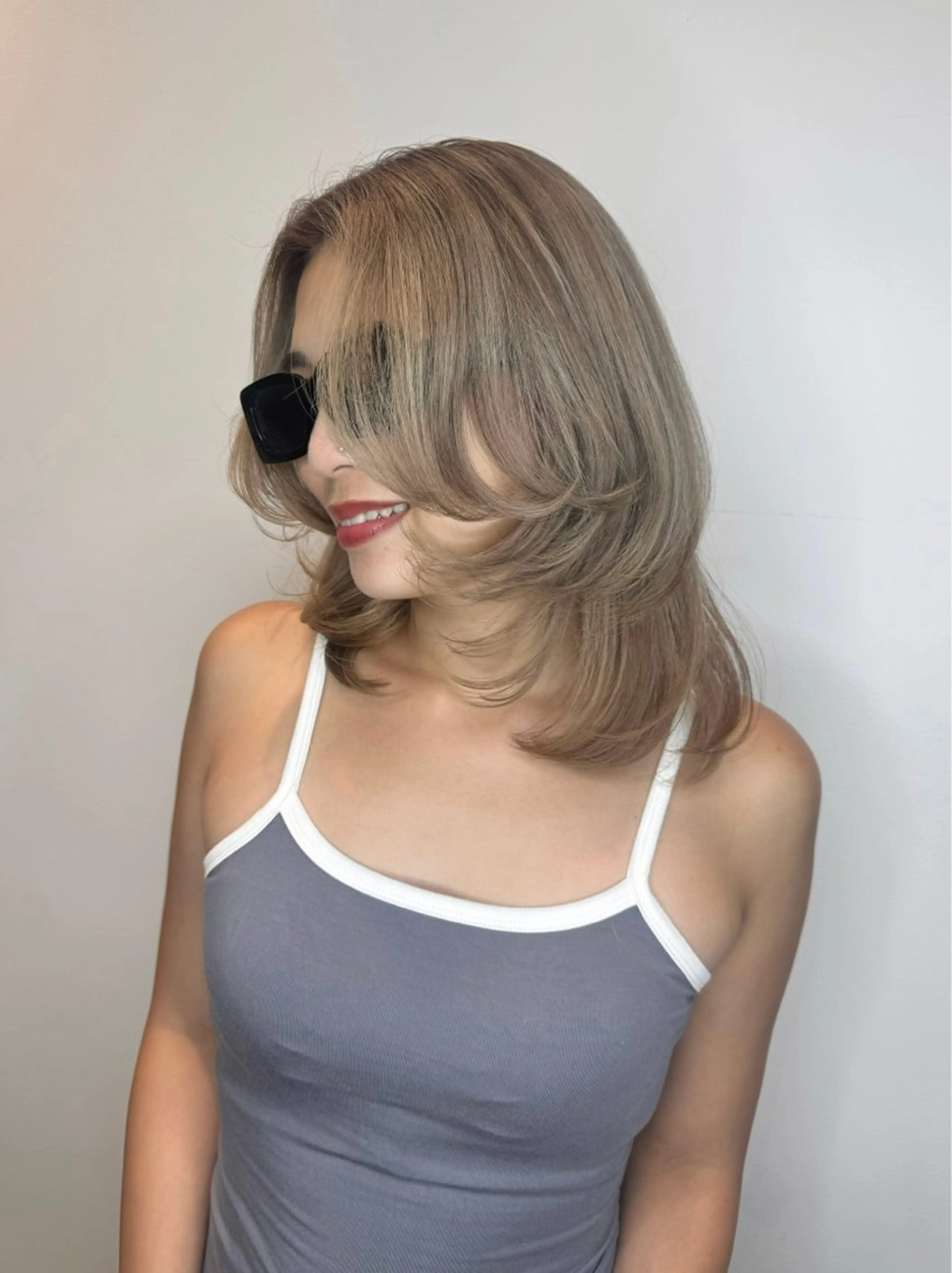 ミディアム レイヤーカット エクステ/ダブル カラー/LISAのヘアスタイル