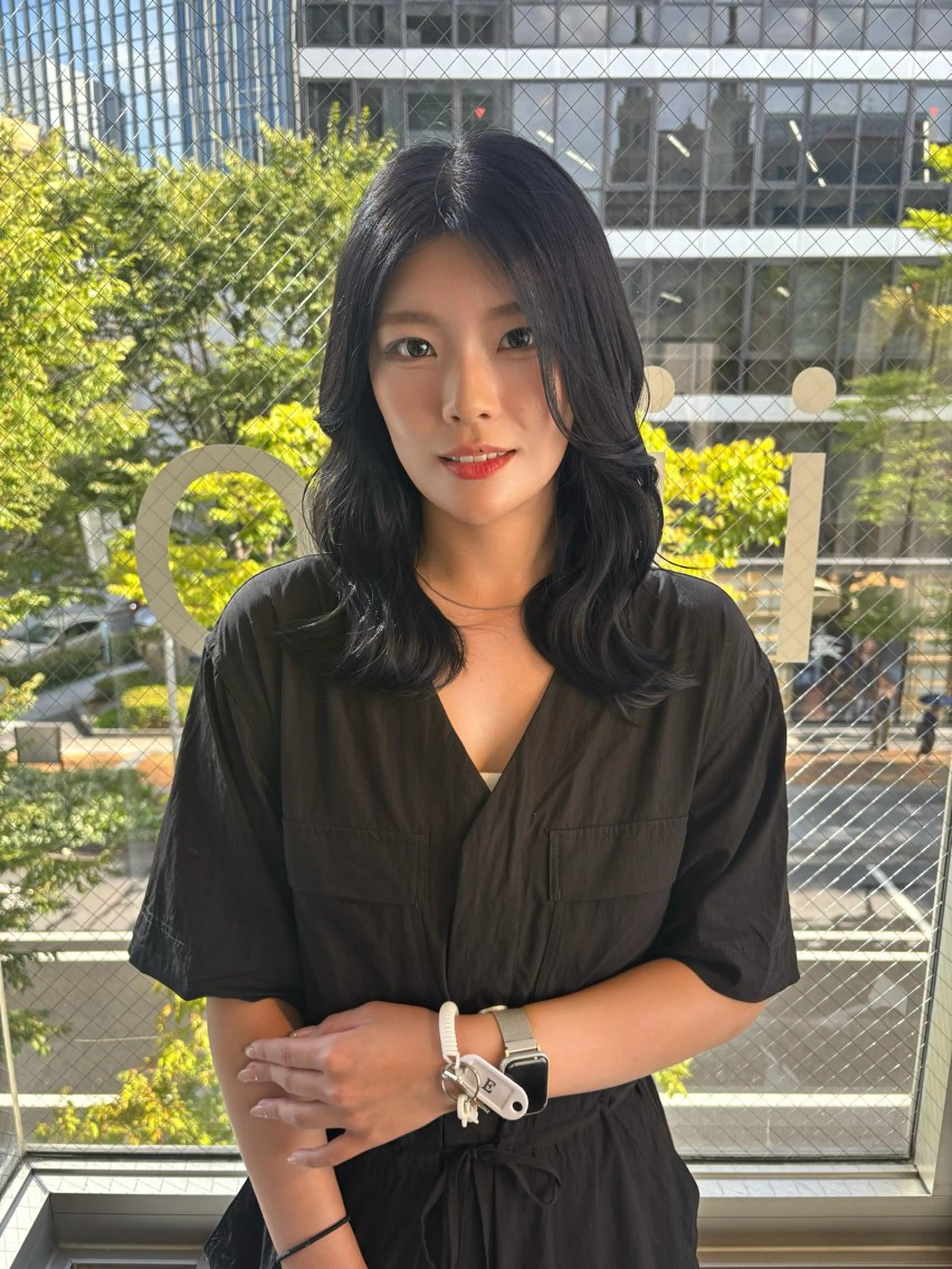 ミディアム カラー ヘアアレンジ 黒髪 ブルーカラー ブルーブラック ヘアカラー 女性専用サロンiiro【イロ】所属・【韓国ヘア/透明感 カラー】makotoのヘアスタイル