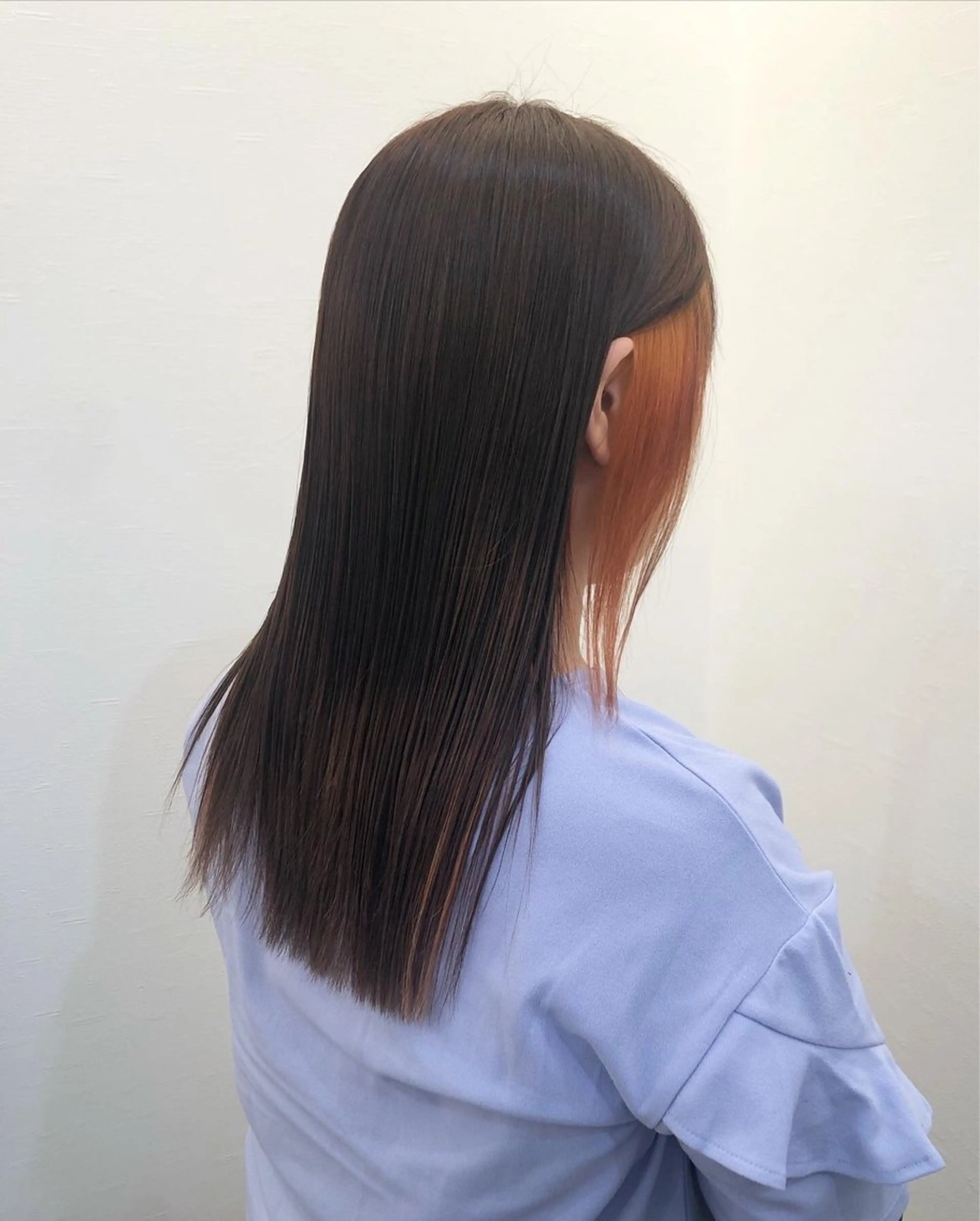 カラー ツノガイ エリのヘアスタイル