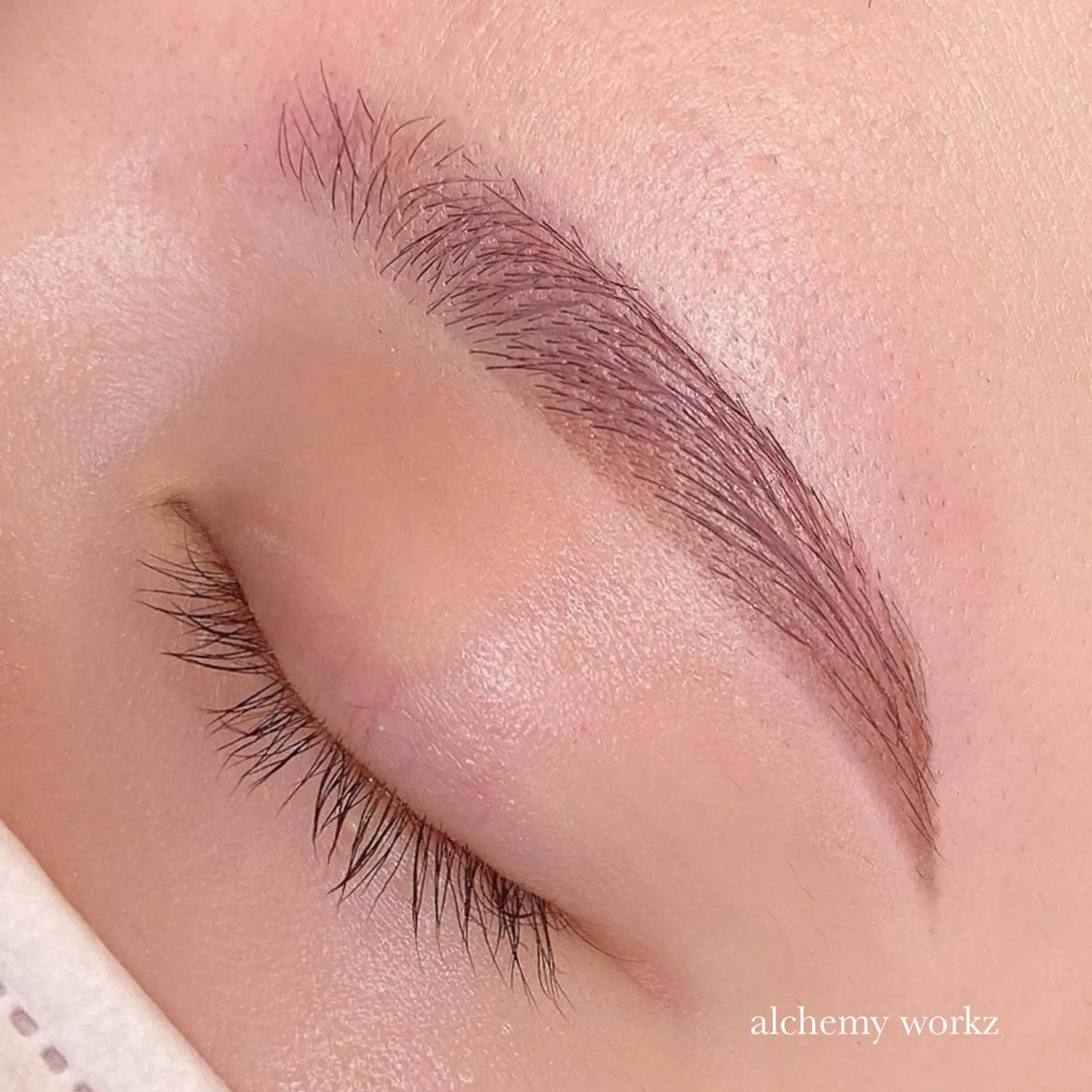 アイブロウ alchemy workzのマツエク・マツパデザイン