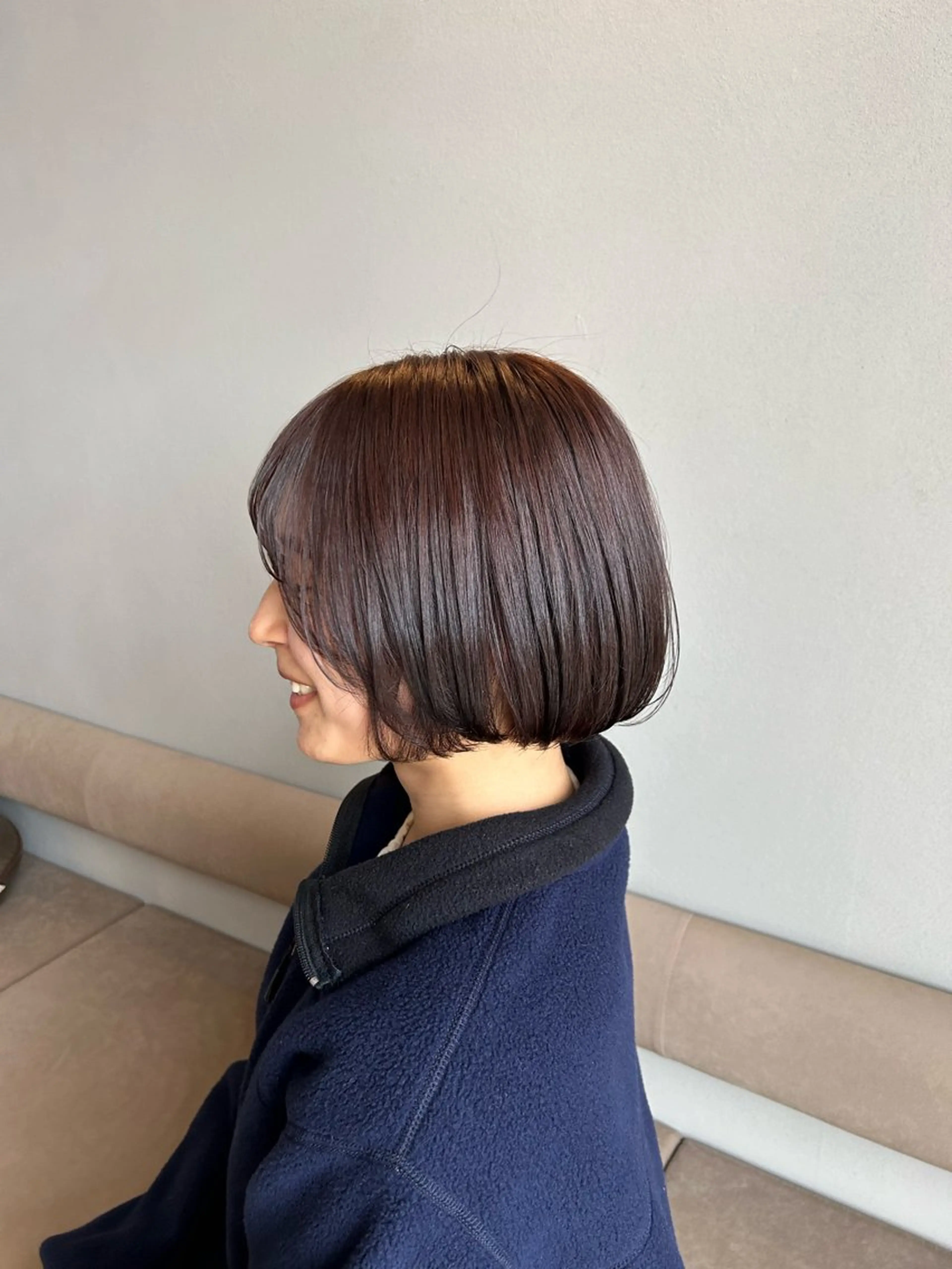 カラー ベージュカラー ブリーチ ブリーチなしカラー 小林 愛弥のヘアスタイル